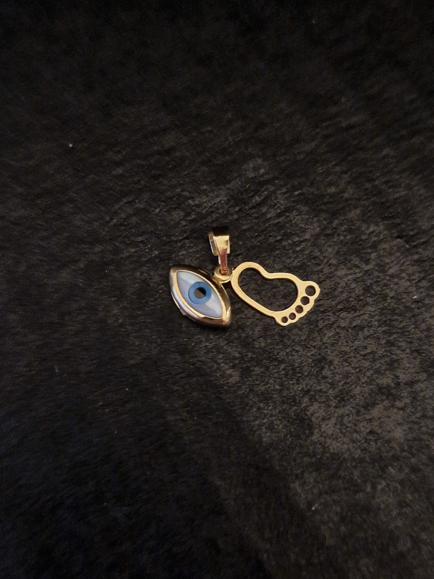 Pendant Foot and Blue Evil Eye in Gold 18k