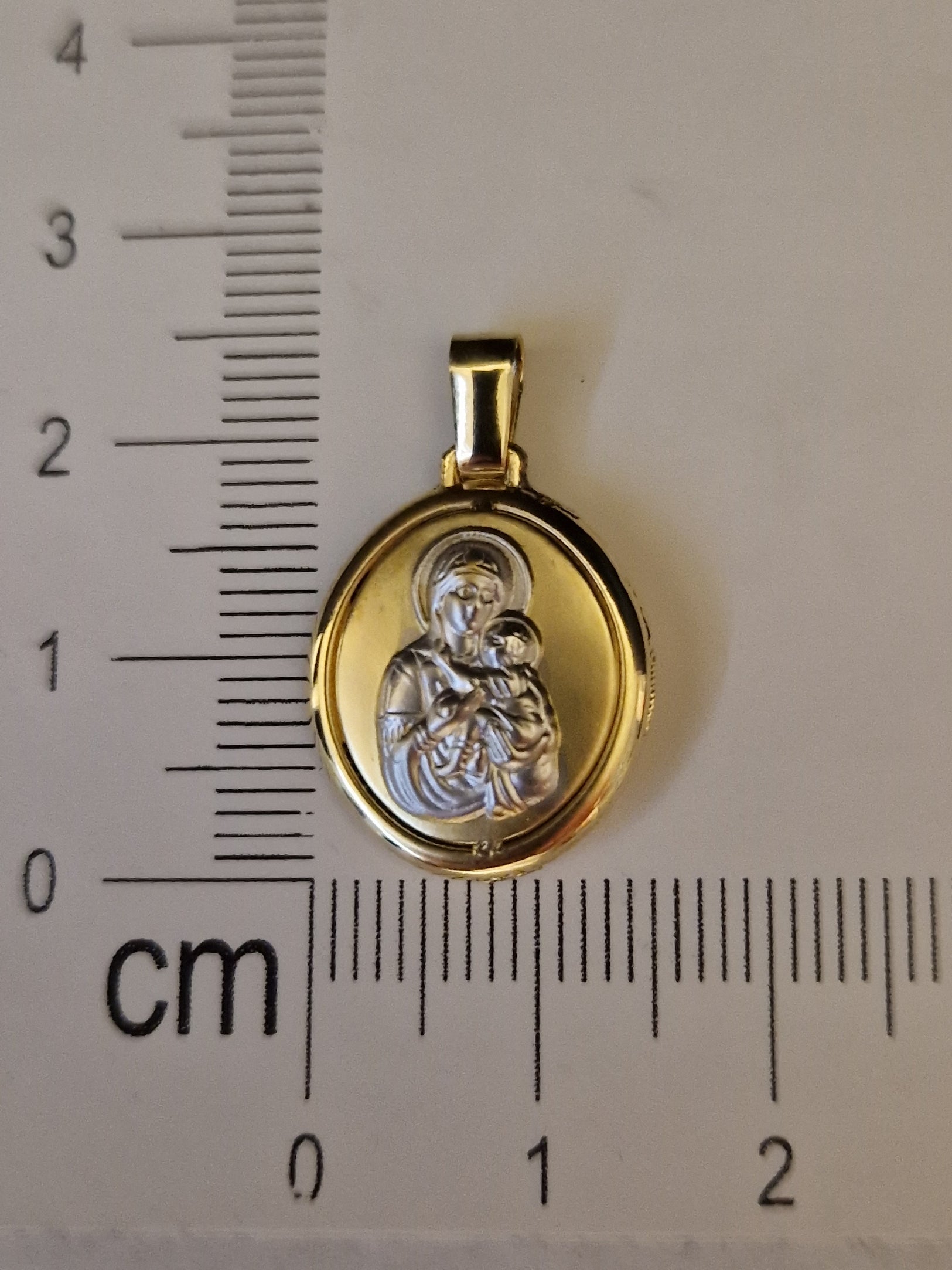 Religion Pendant Virgin Mary baby Jesus in Gold 18k