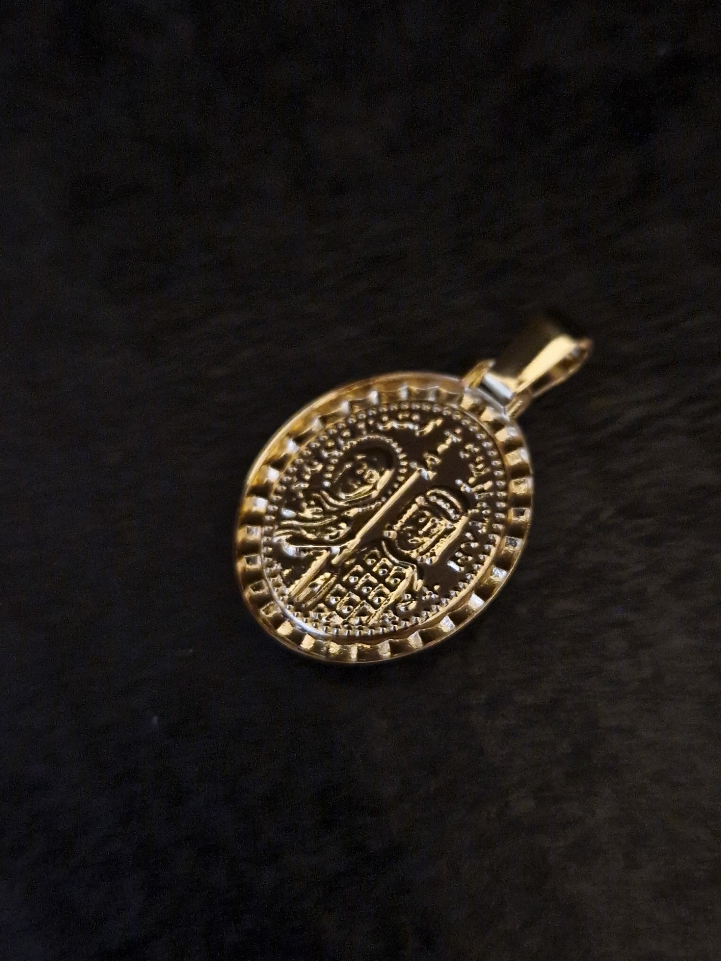 Religion Pendant Jesus Head  in Gold 18k