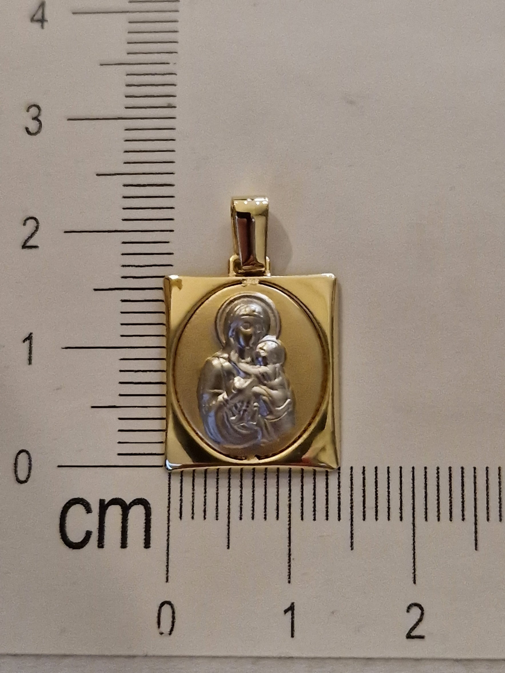 Religion Pendant Virgin Mary baby Jesus in Gold 18k