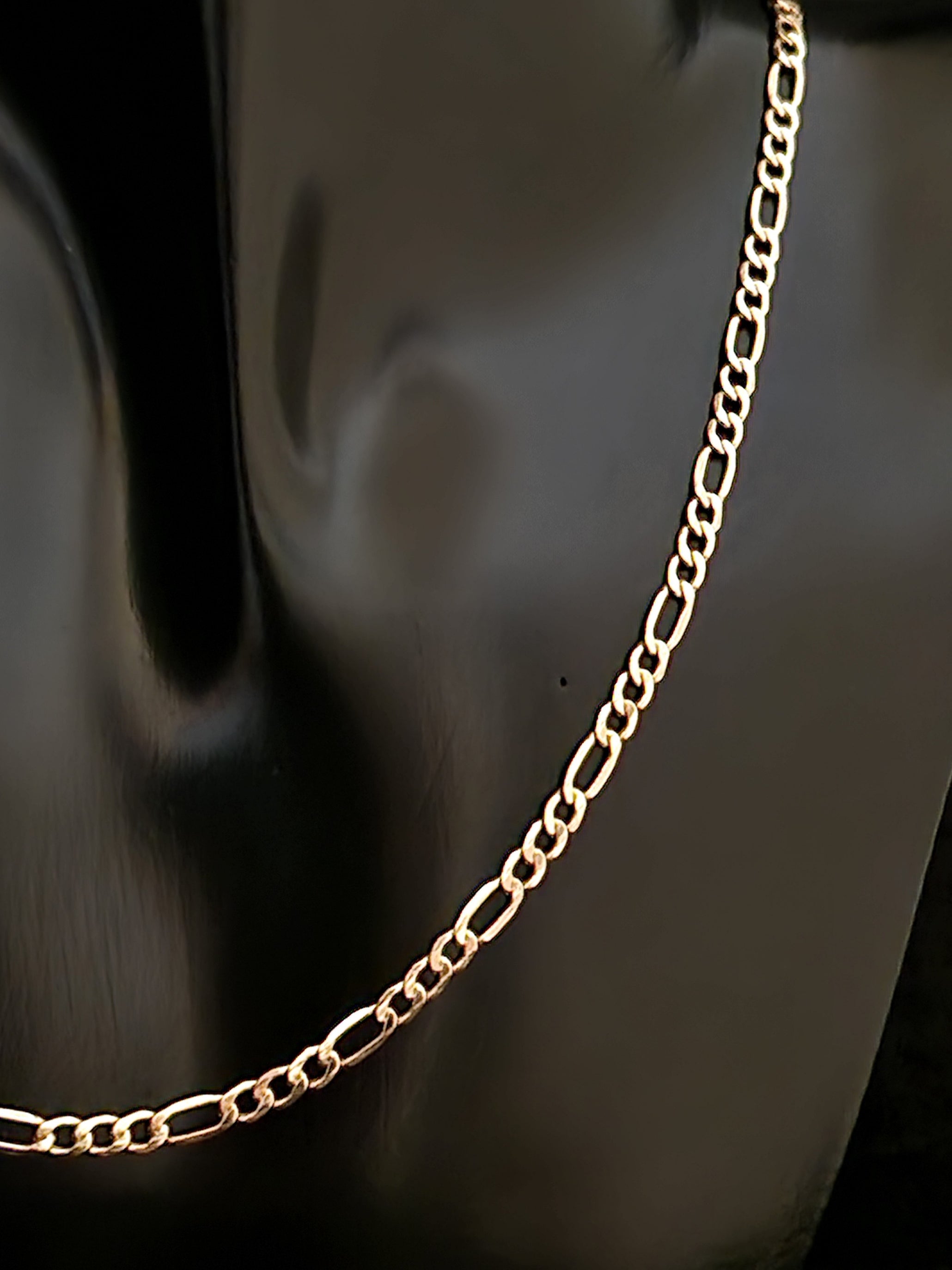 Figaro Chain in Gold 18k