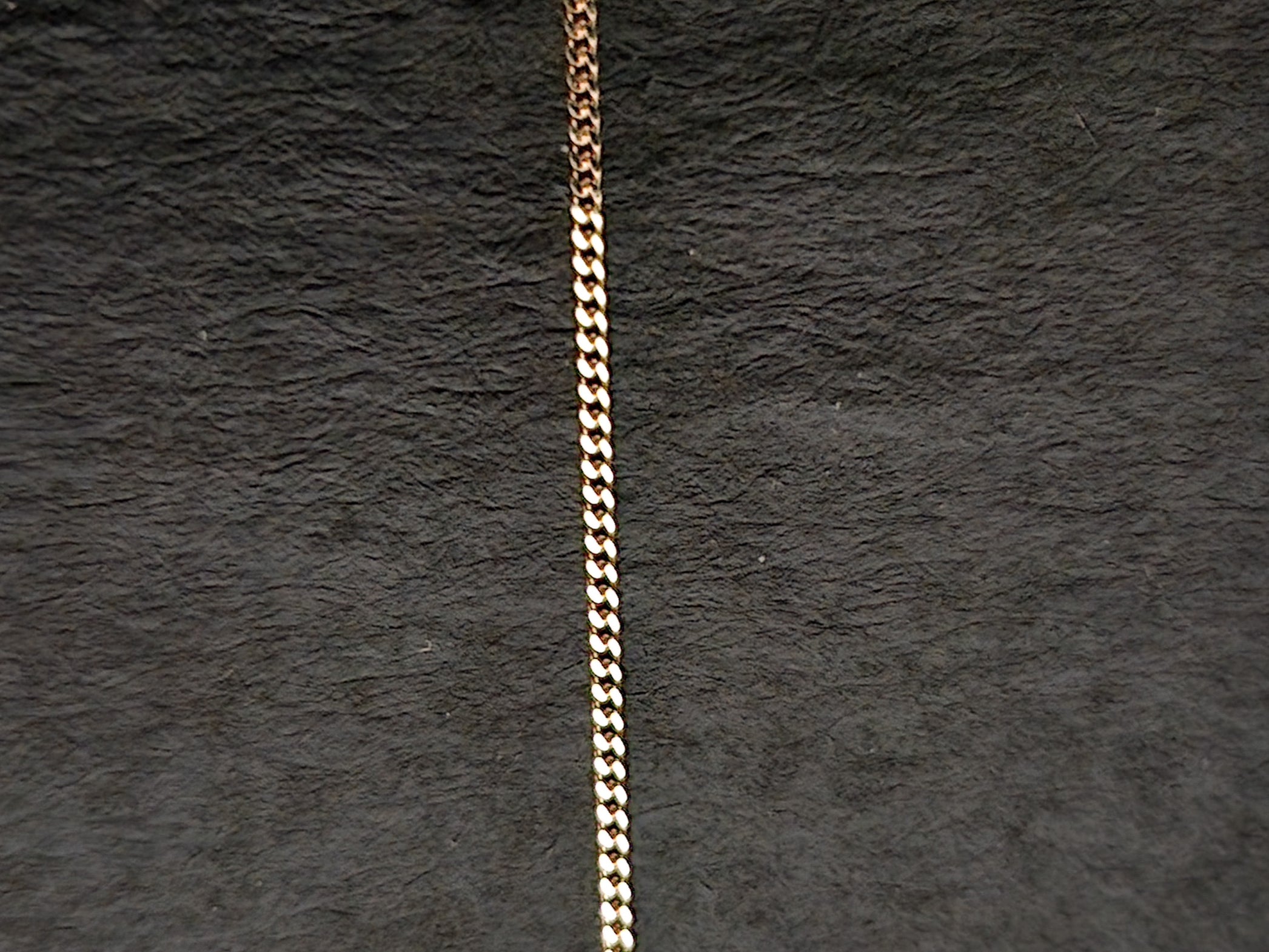 Curb Chain in Gold 18k