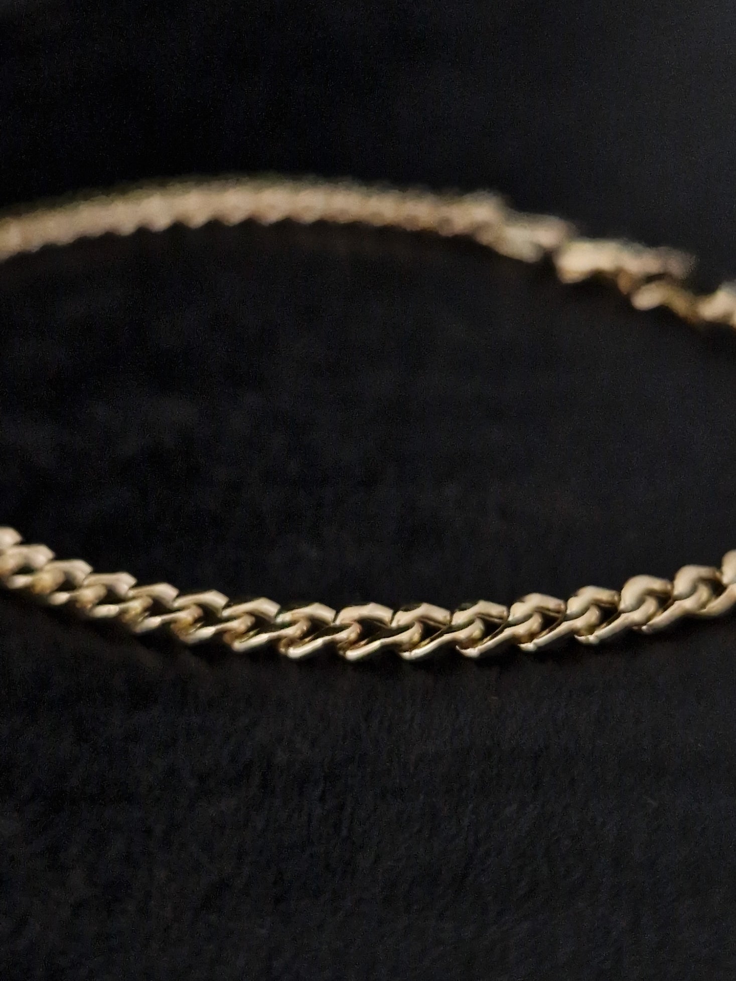 Curb Chain Bracelet in Gold 18k