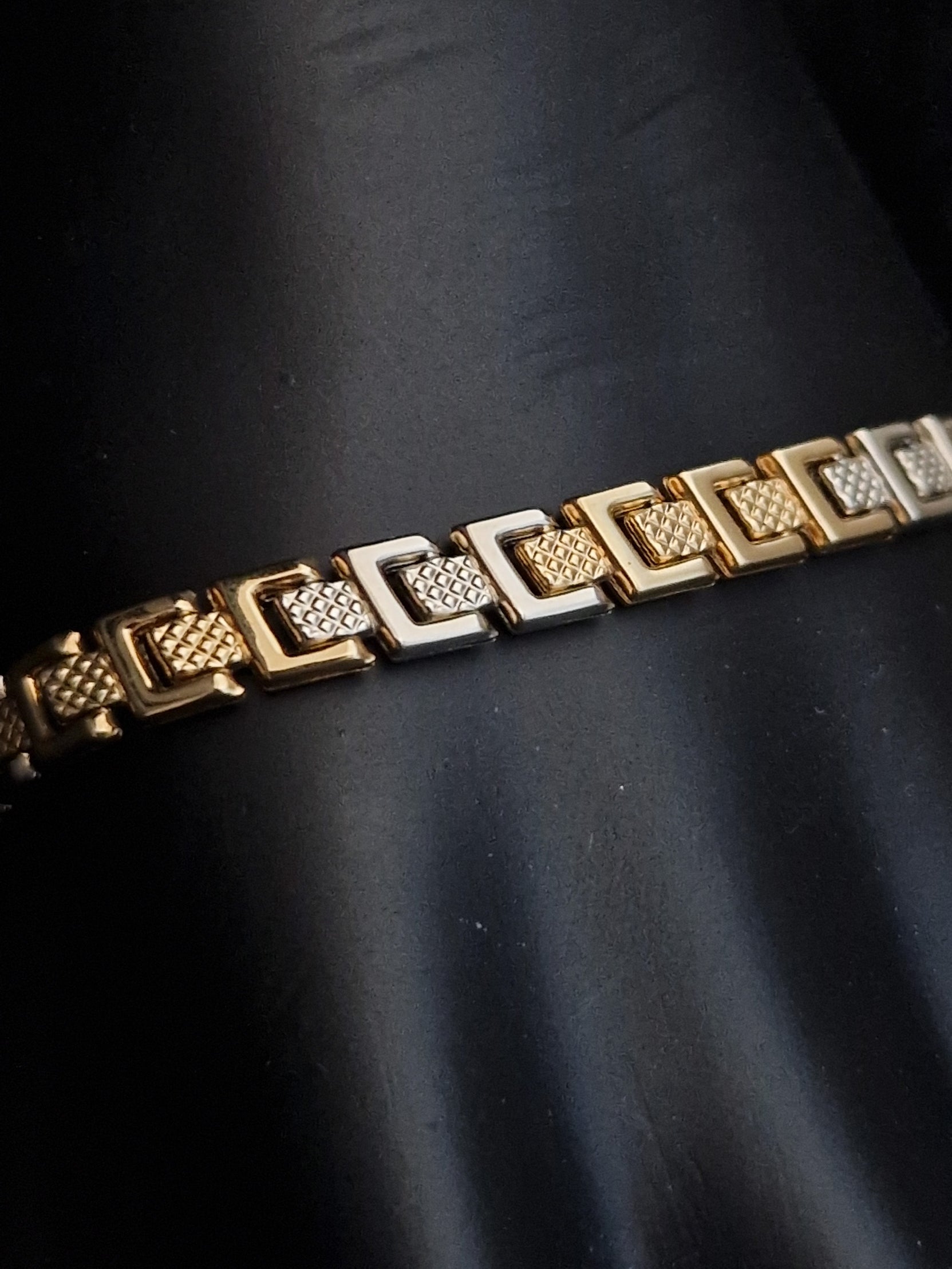 Bracelet in Gold 18k Two Tone color