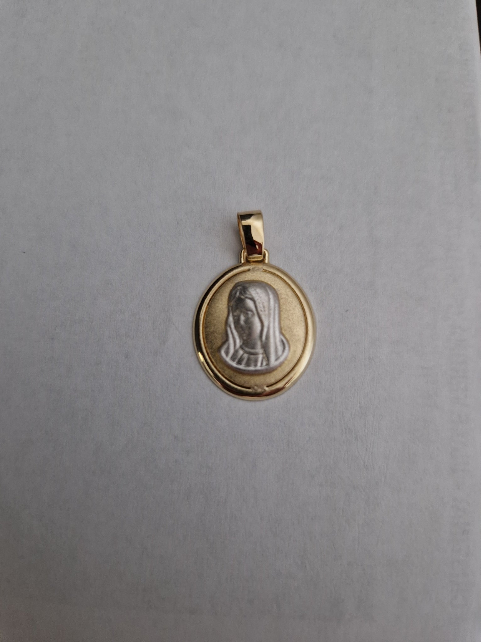 Religion Pendant Virgin Mary Head  in Gold 18k