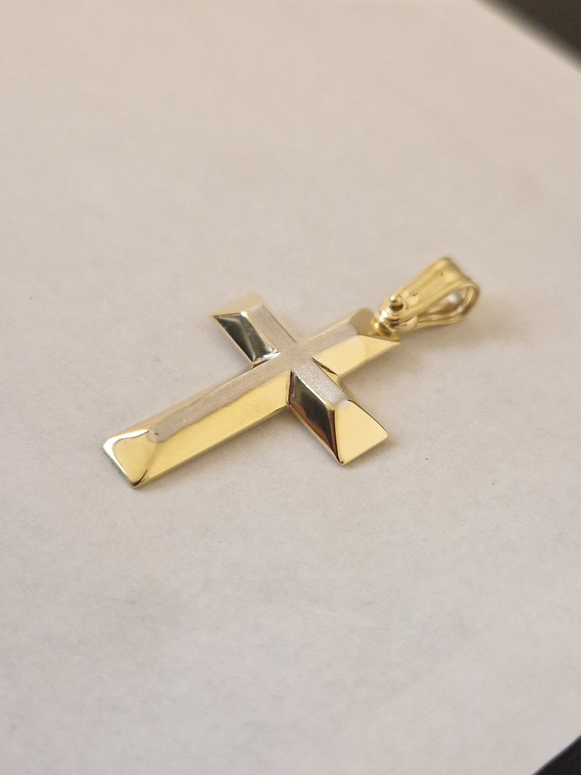 Pendant Cross in Gold 18k