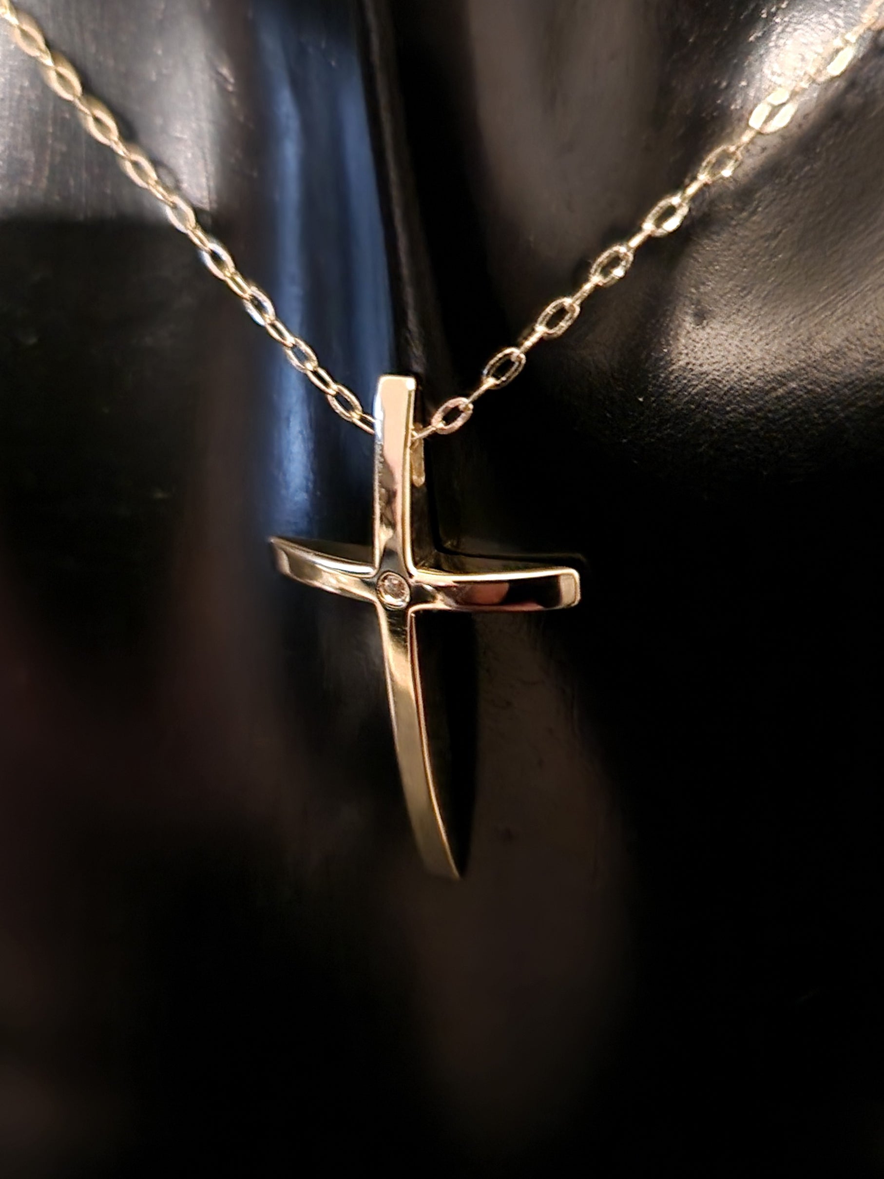 Necklace Pendant Cross in Gold 18k