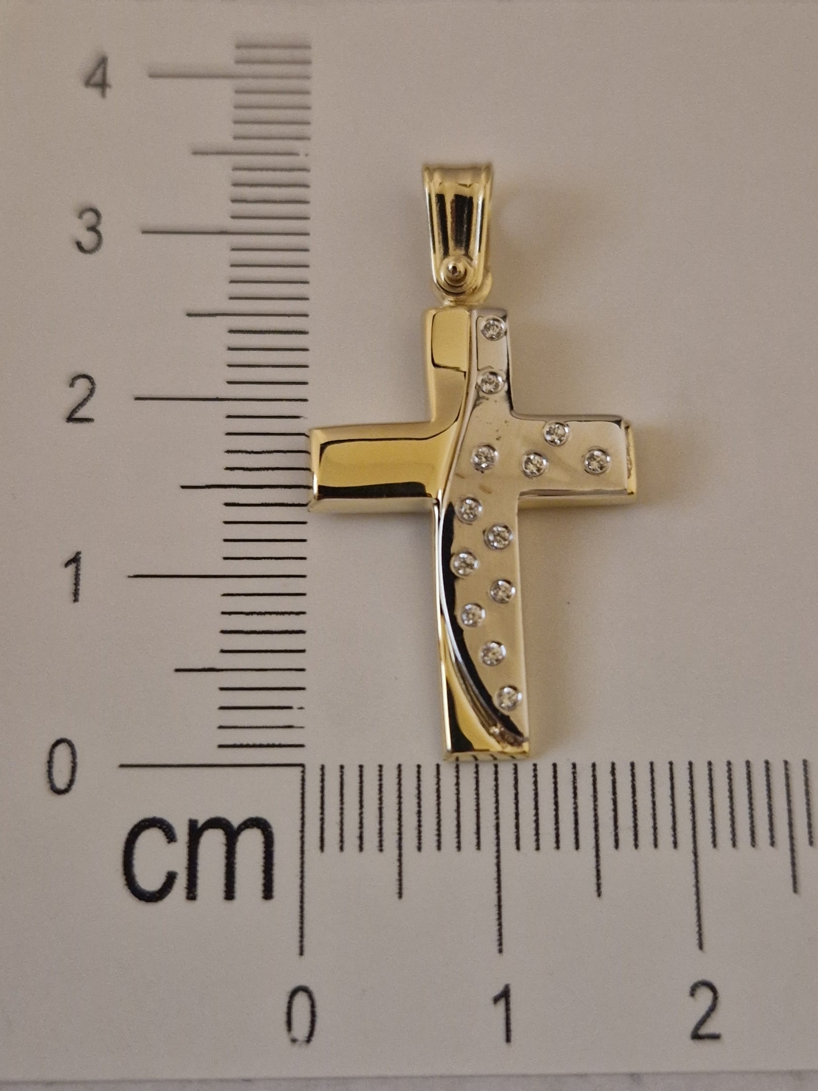 Pendant Cross with White Cubic Zirconia in Gold 18k