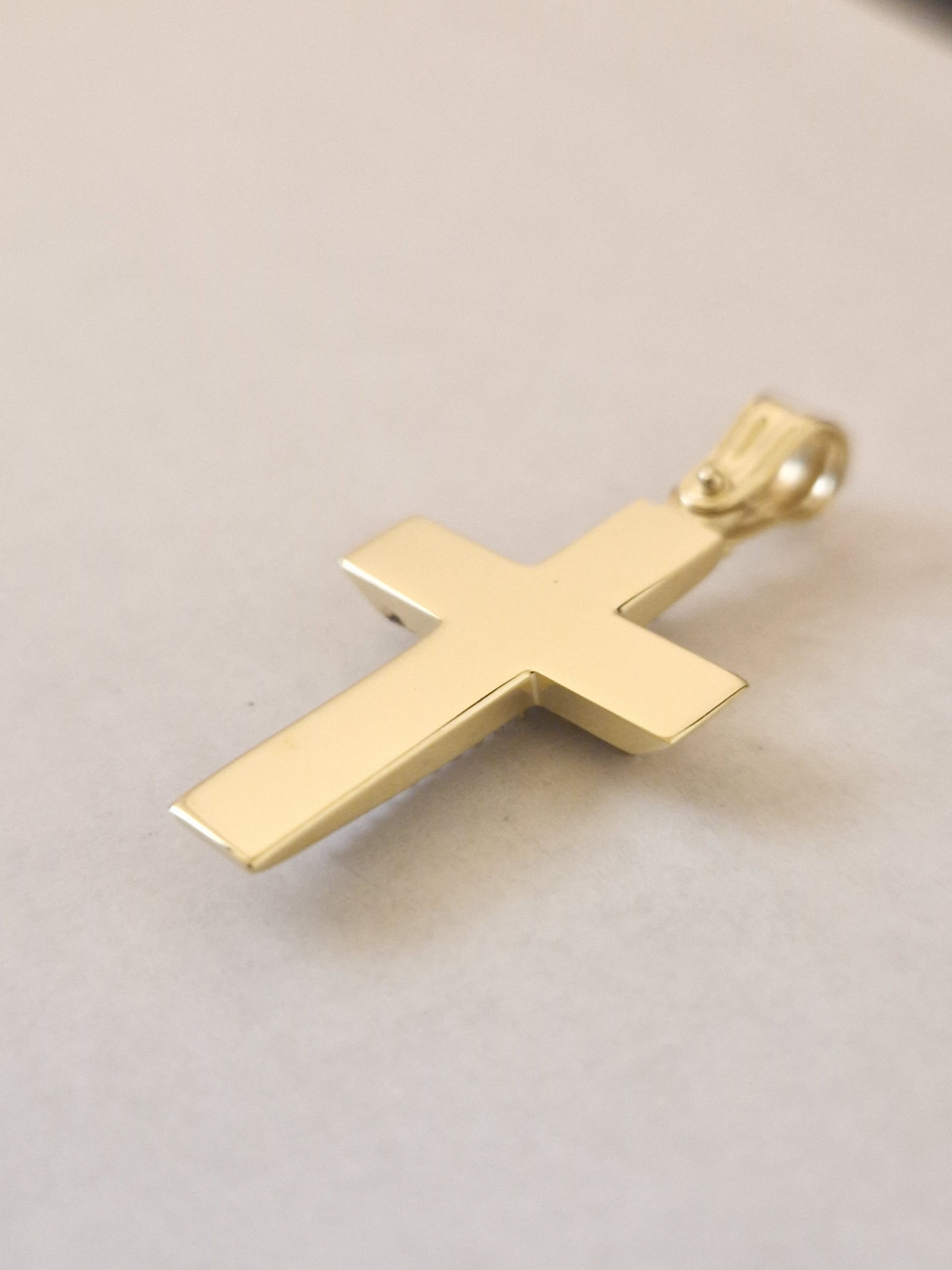 Pendant Cross with White Cubic Zirconia in Gold 18k