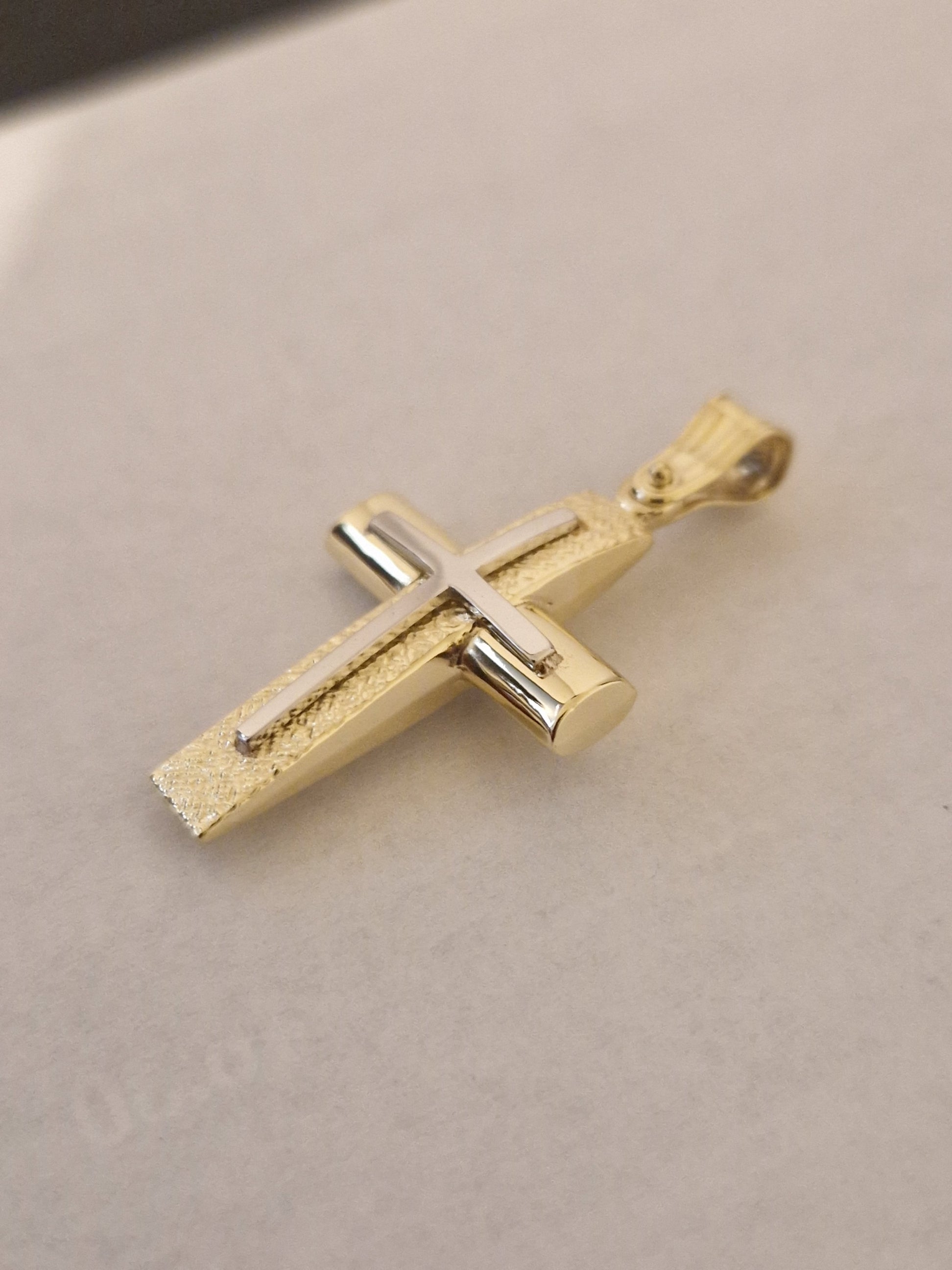 Pendant Cross with Jesus Body Double Face in Gold 18k