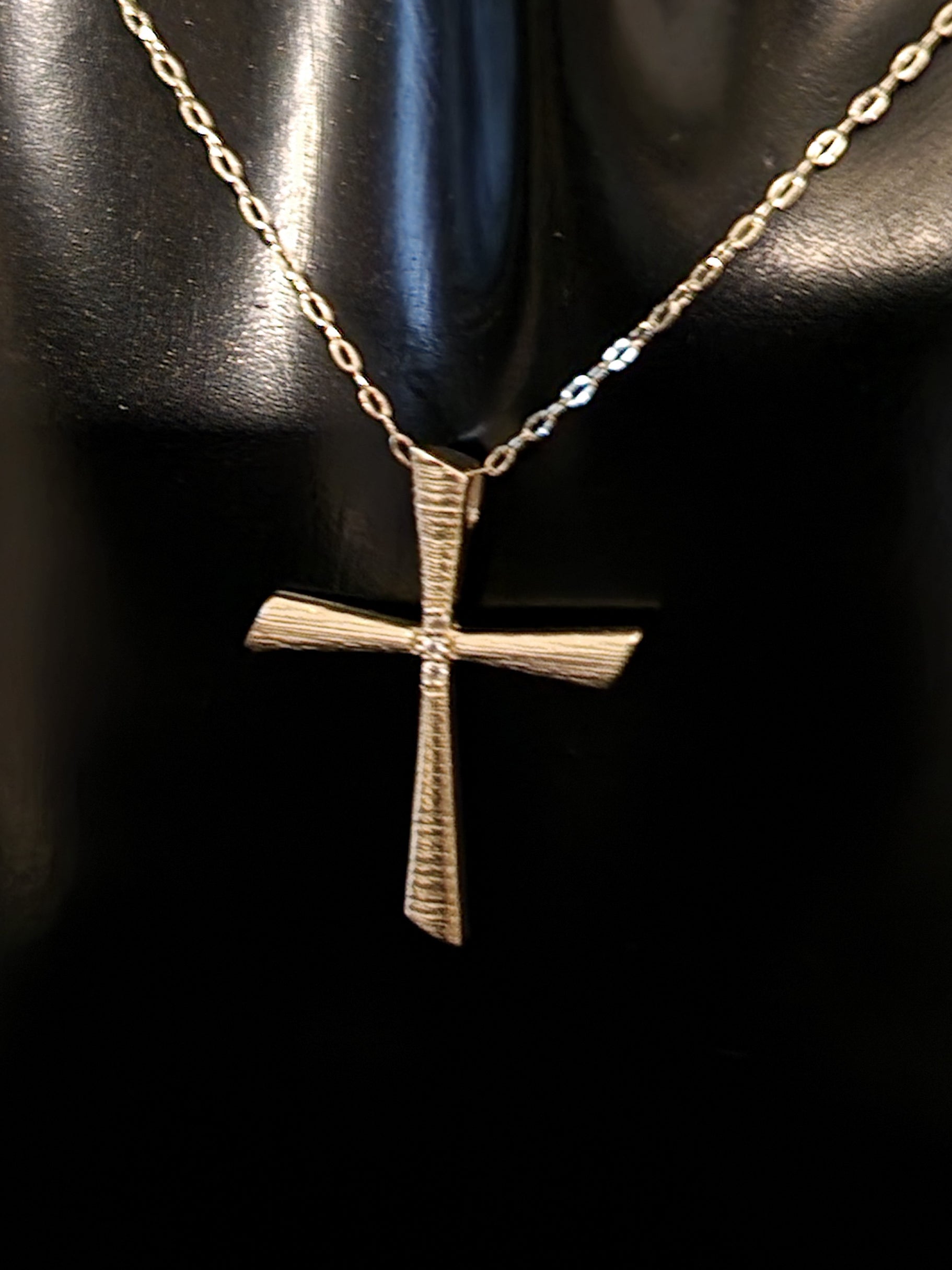 Necklace Pendant Cross with White Cubic Zirconia in Gold 18k