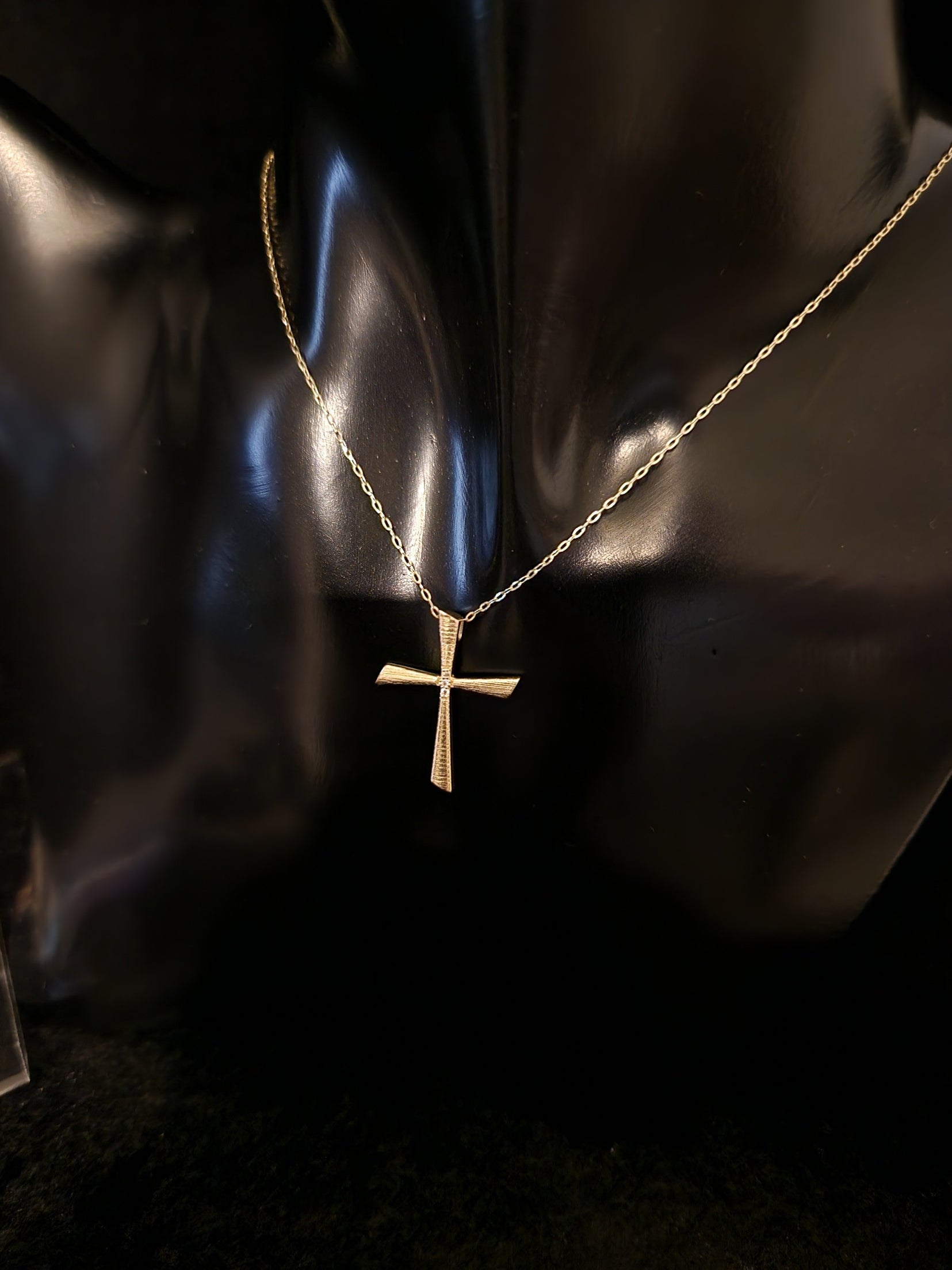 Necklace Pendant Cross with White Cubic Zirconia in Gold 18k