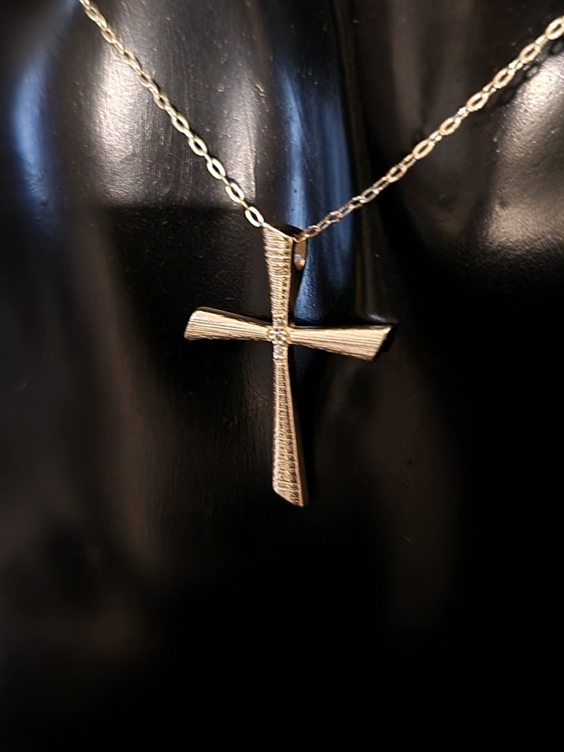 Necklace Pendant Cross with White Cubic Zirconia in Gold 18k