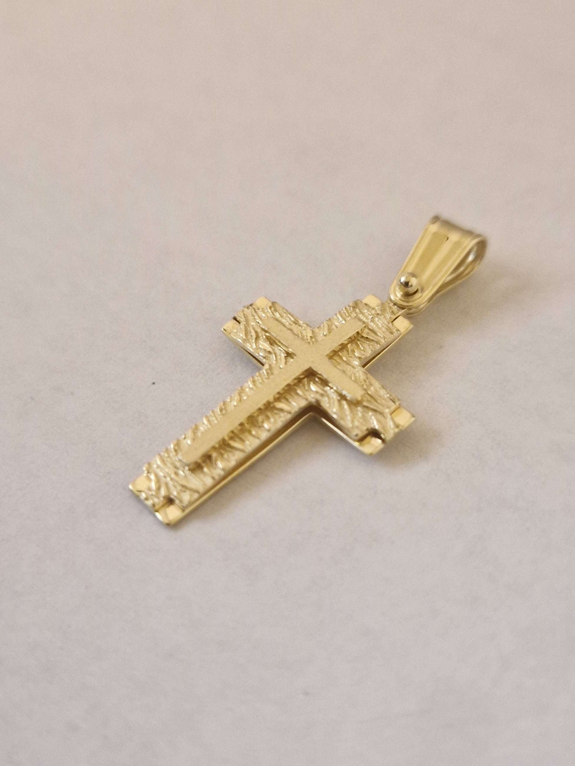 Pendant Cross in Gold 18k