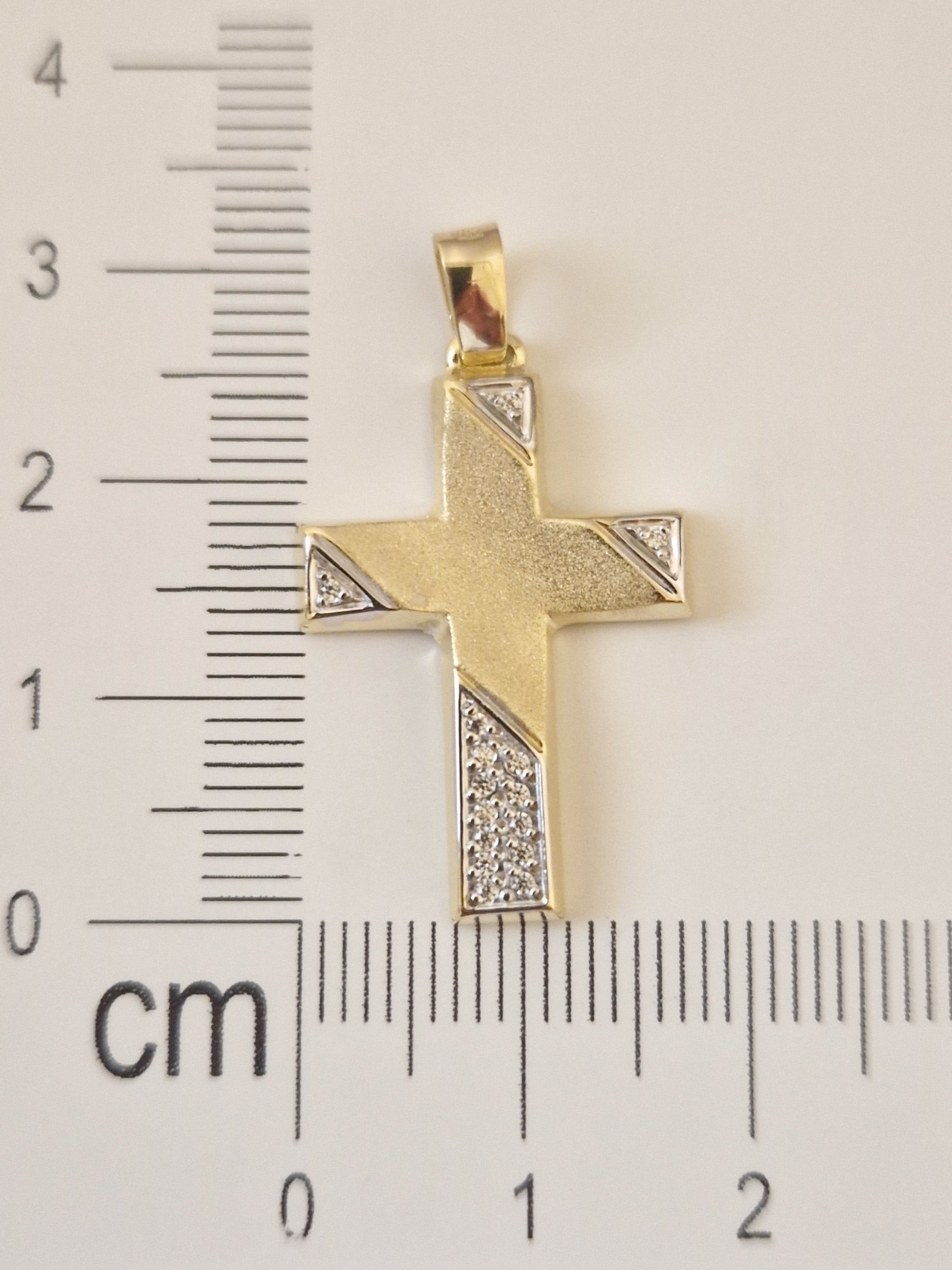 Pendant Cross with White Cubic Zirconia in Gold 18k