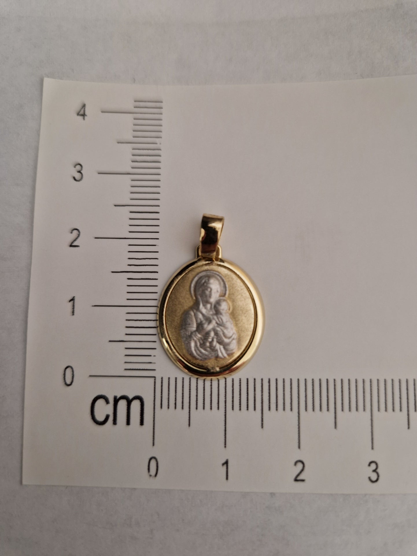 Religion Pendant Virgin Mary baby Jesus in Gold 18k