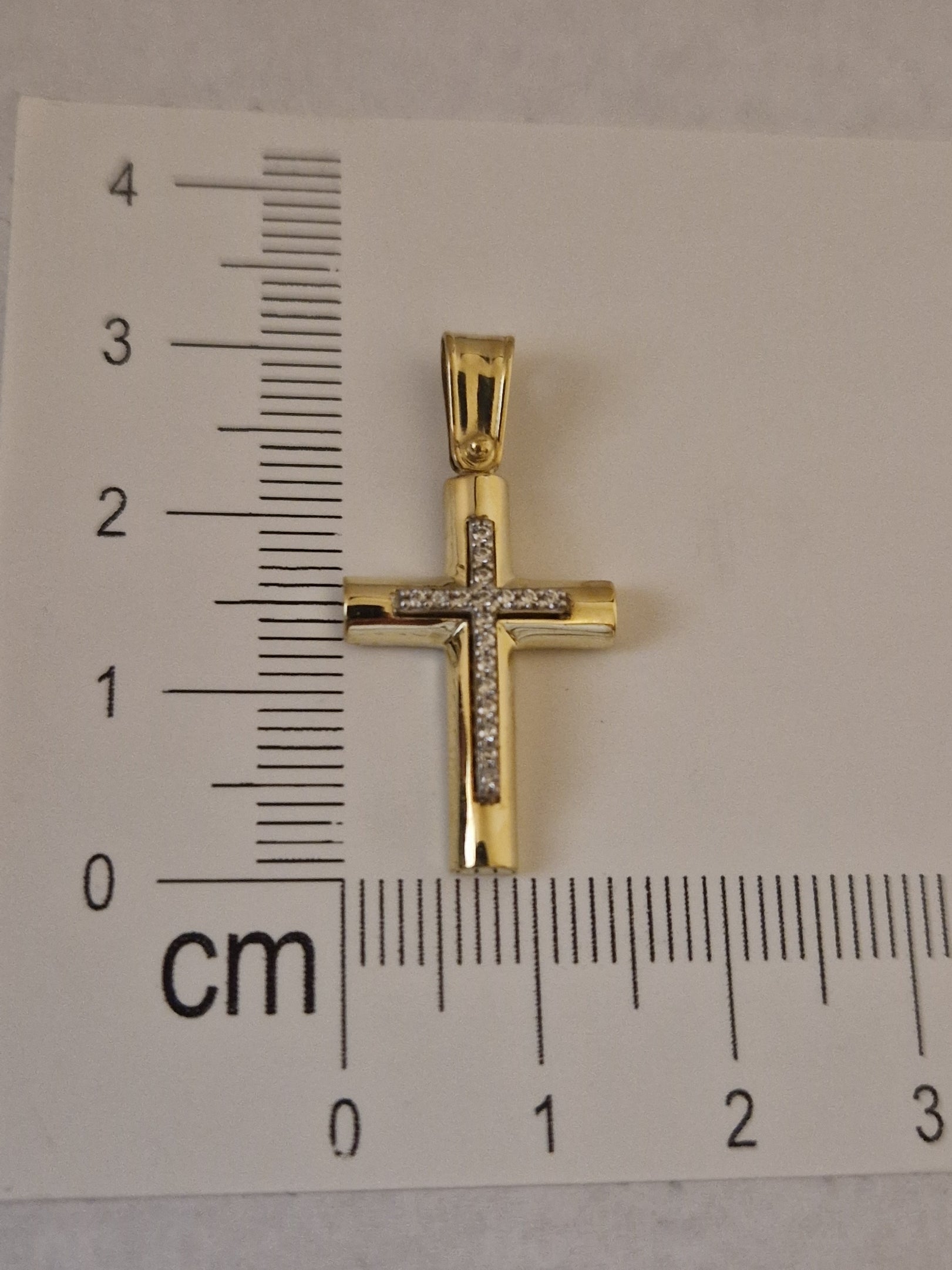 Pendant Cross with White Cubic Zirconia in Gold 18k