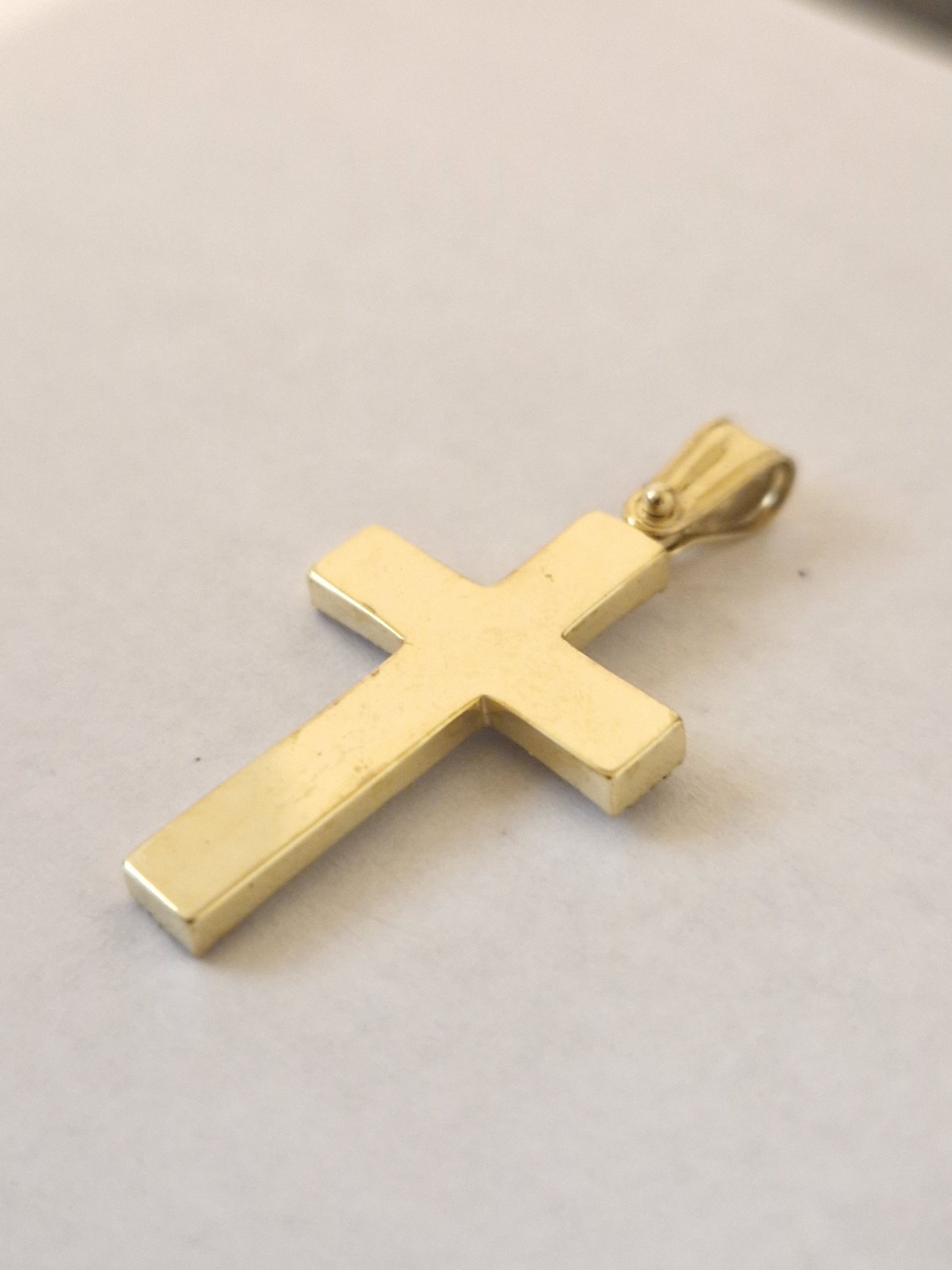 Pendant Cross with White Cubic Zirconia in Gold 18k