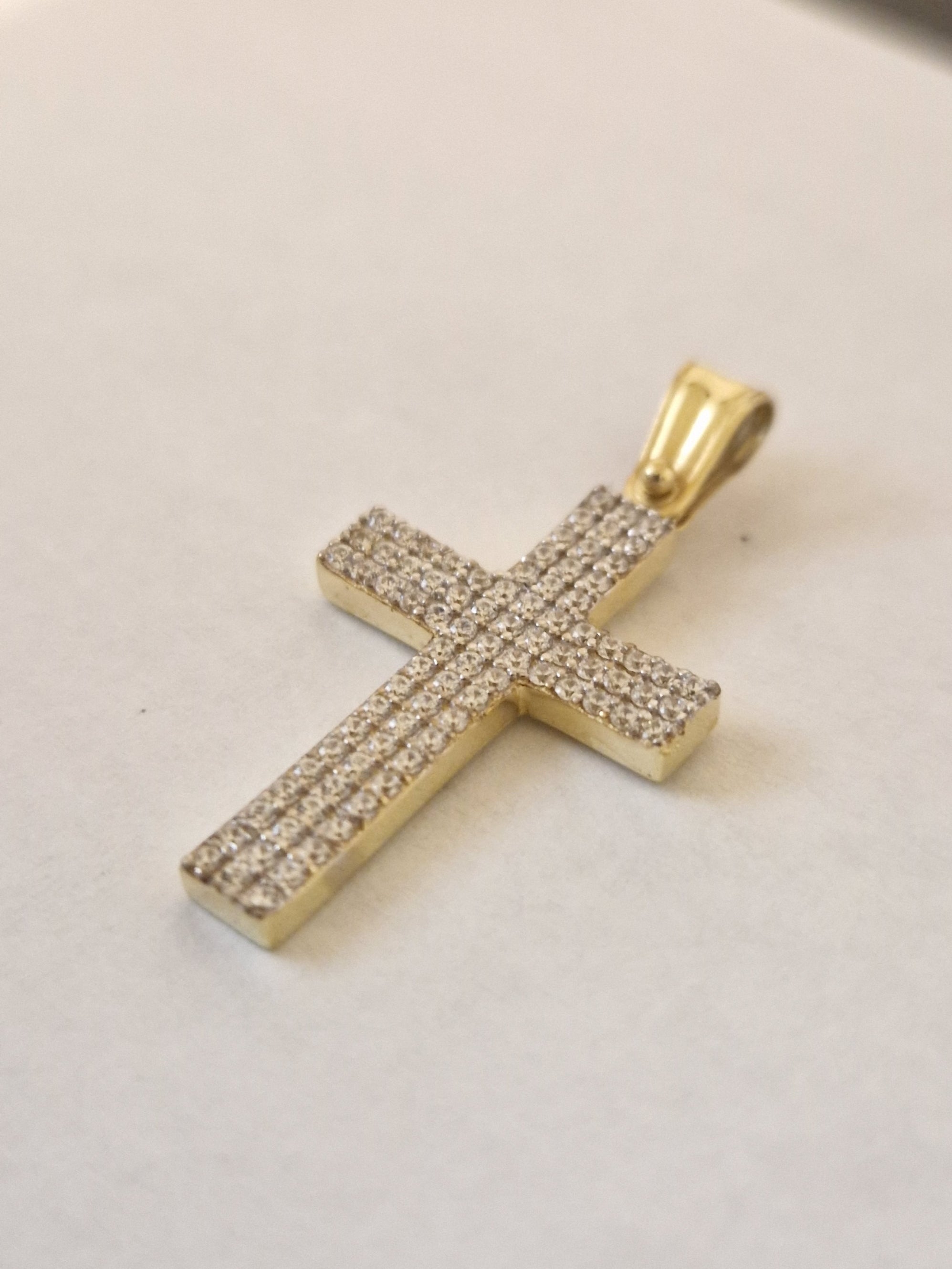 Pendant Cross with White Cubic Zirconia in Gold 18k