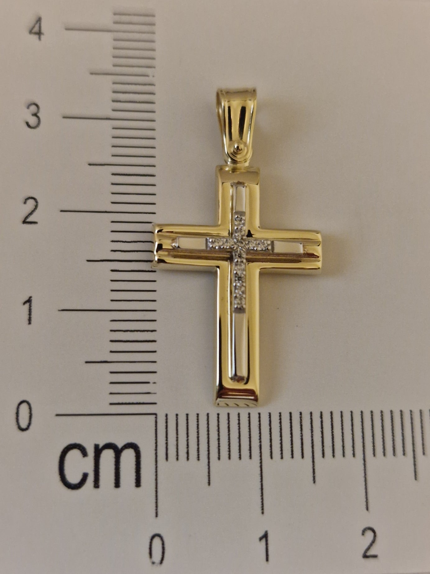 Pendant Cross with White Cubic Zirconia in Gold 18k