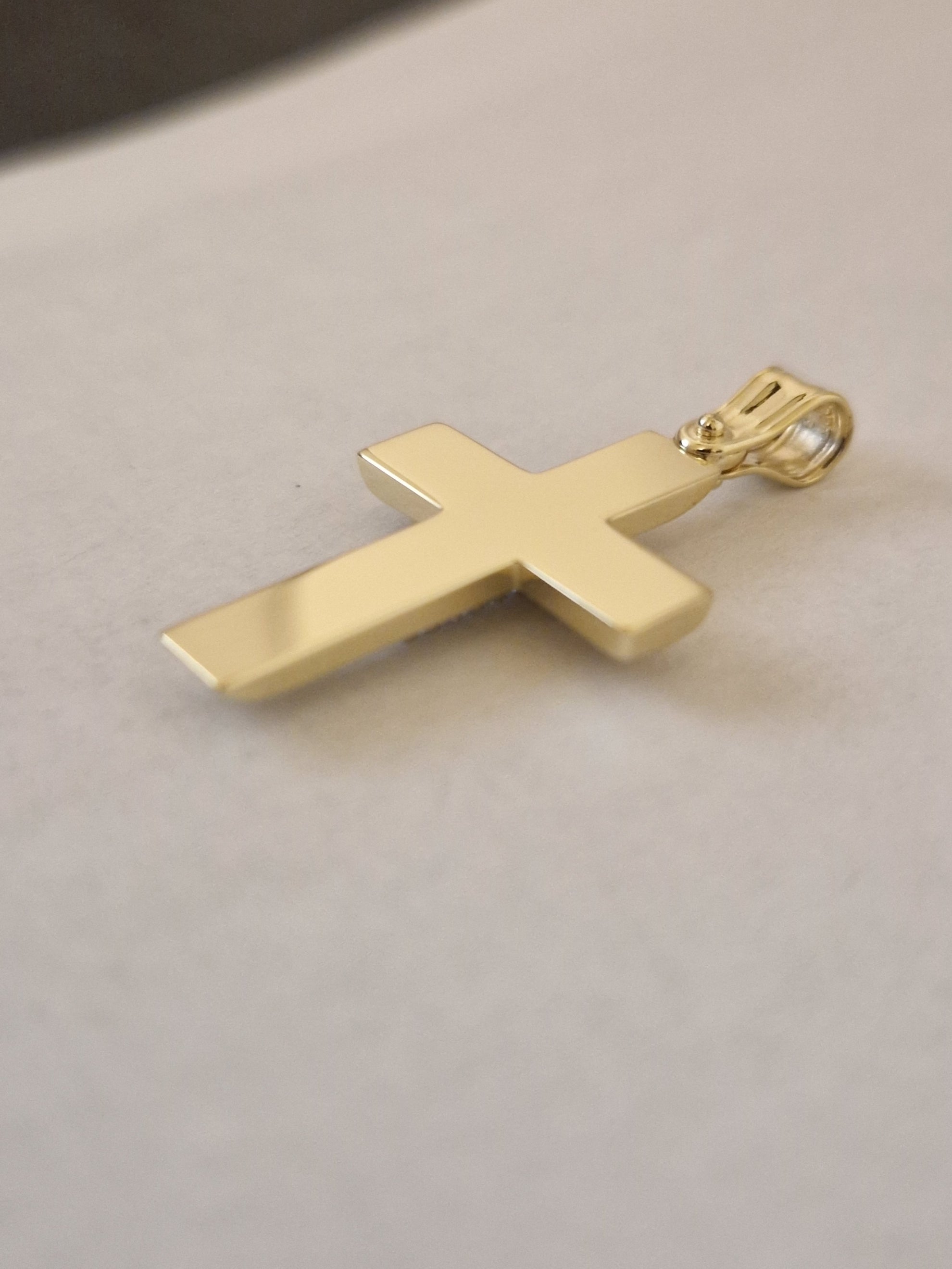 Pendant Cross with White Cubic Zirconia in Gold 18k