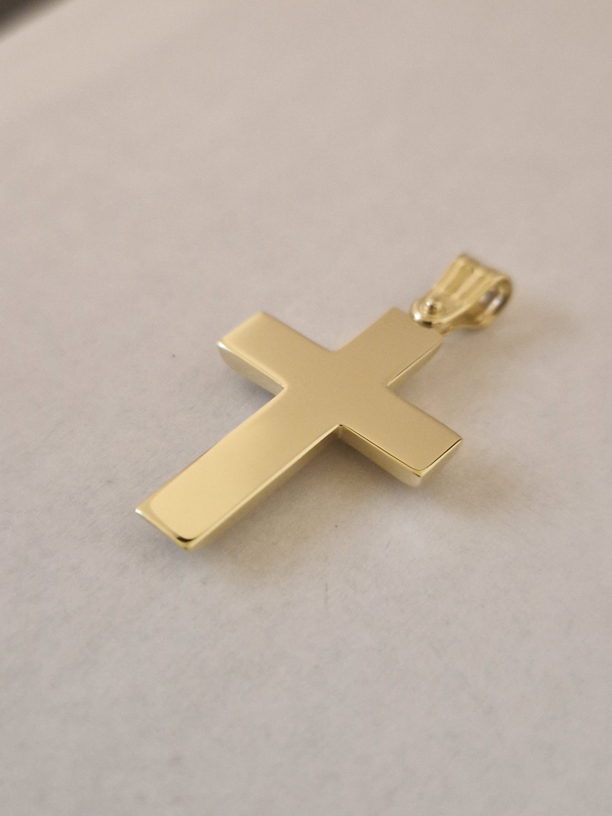 Pendant Cross with White Cubic Zirconia in Gold 18k