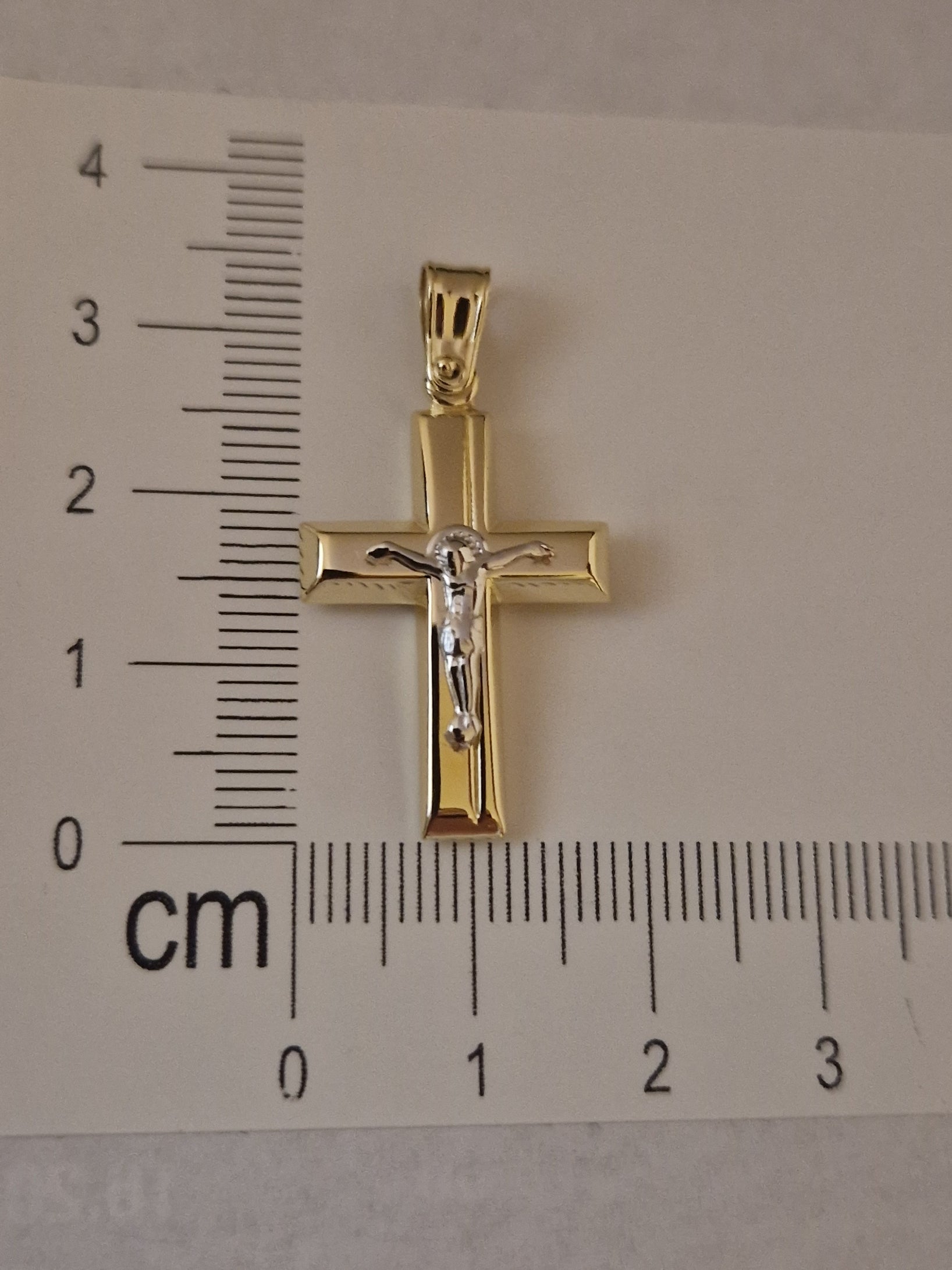 Pendant Cross with Jesus Body Double Face in Gold 18k