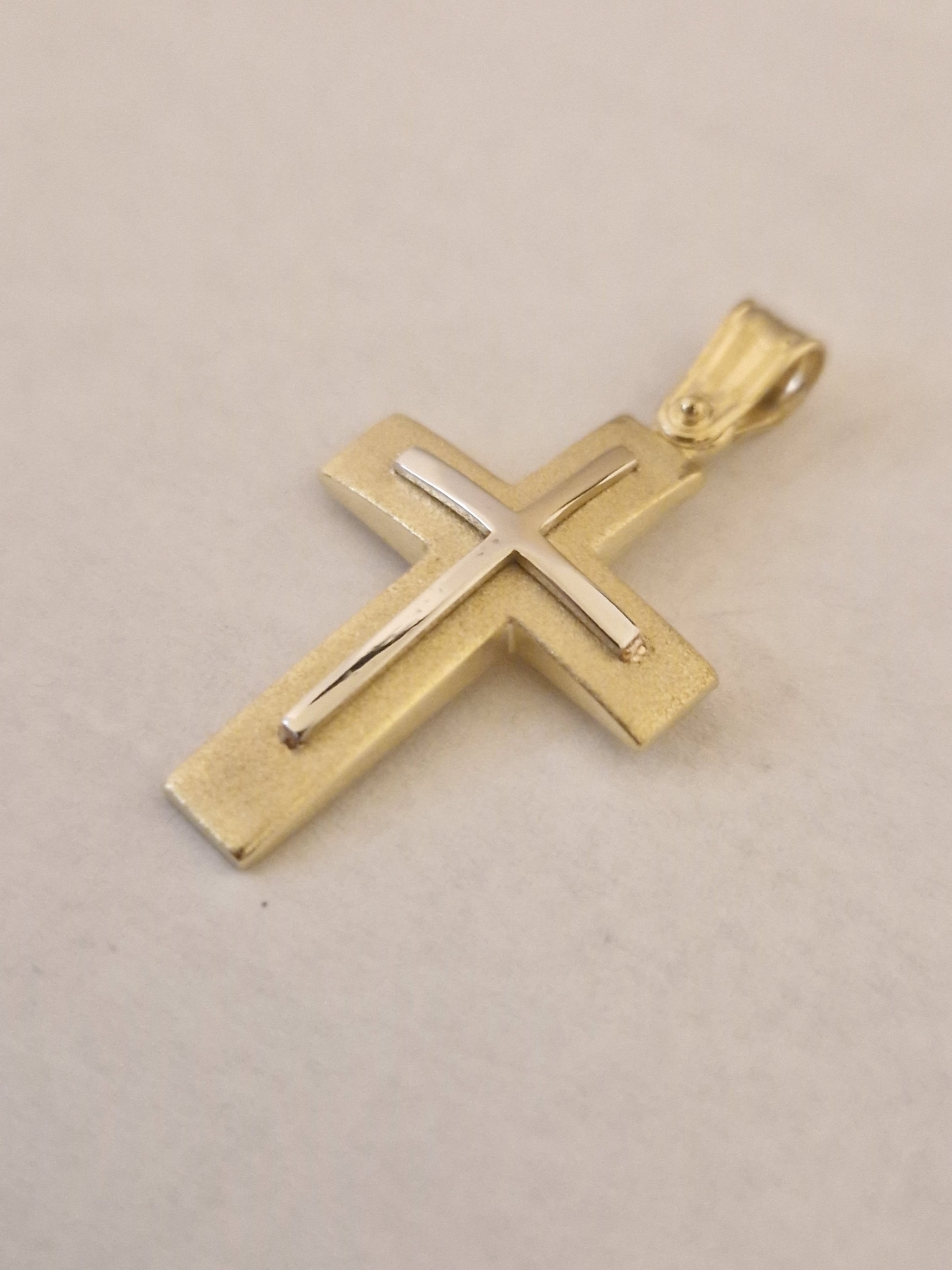 Pendant Cross in Gold 18k