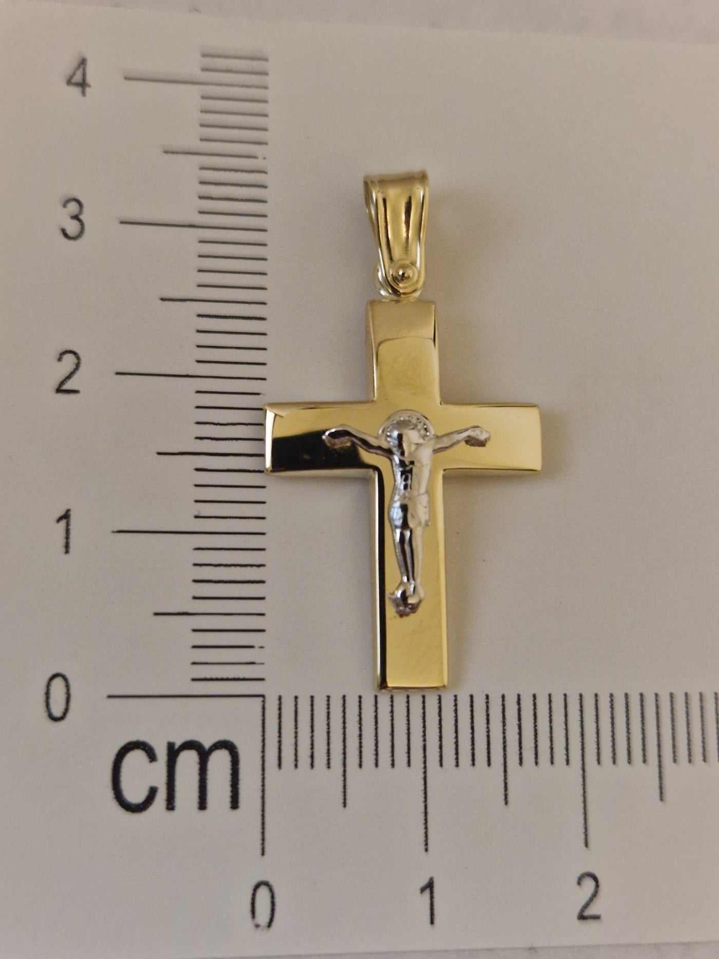 Pendant Cross with Jesus Body in Gold 18k