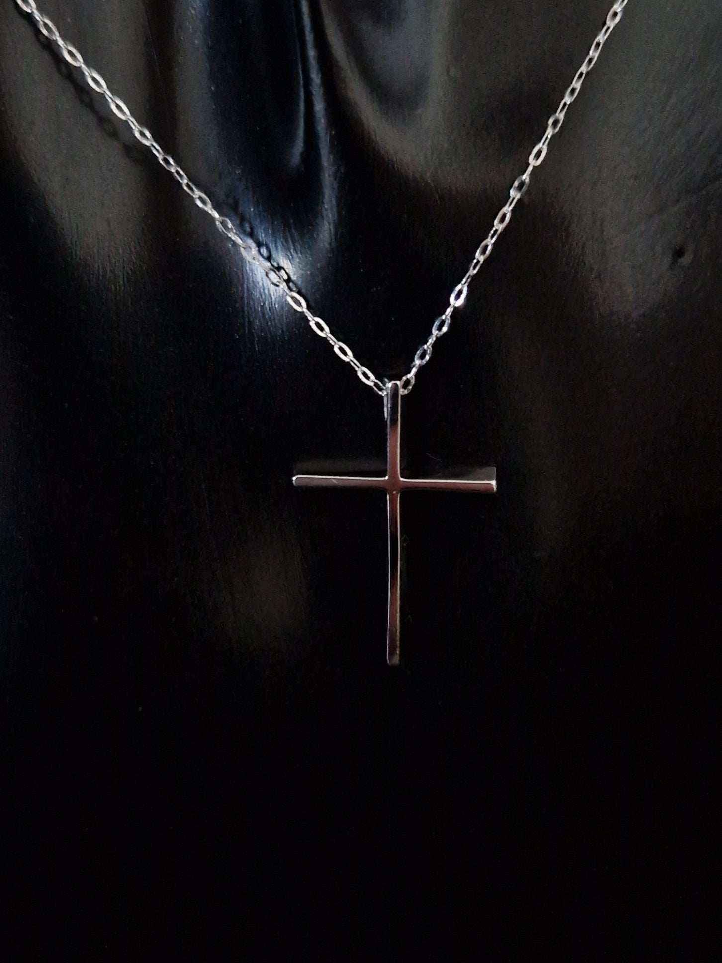 Necklace Pendant Twisted Cross in White Gold 18k