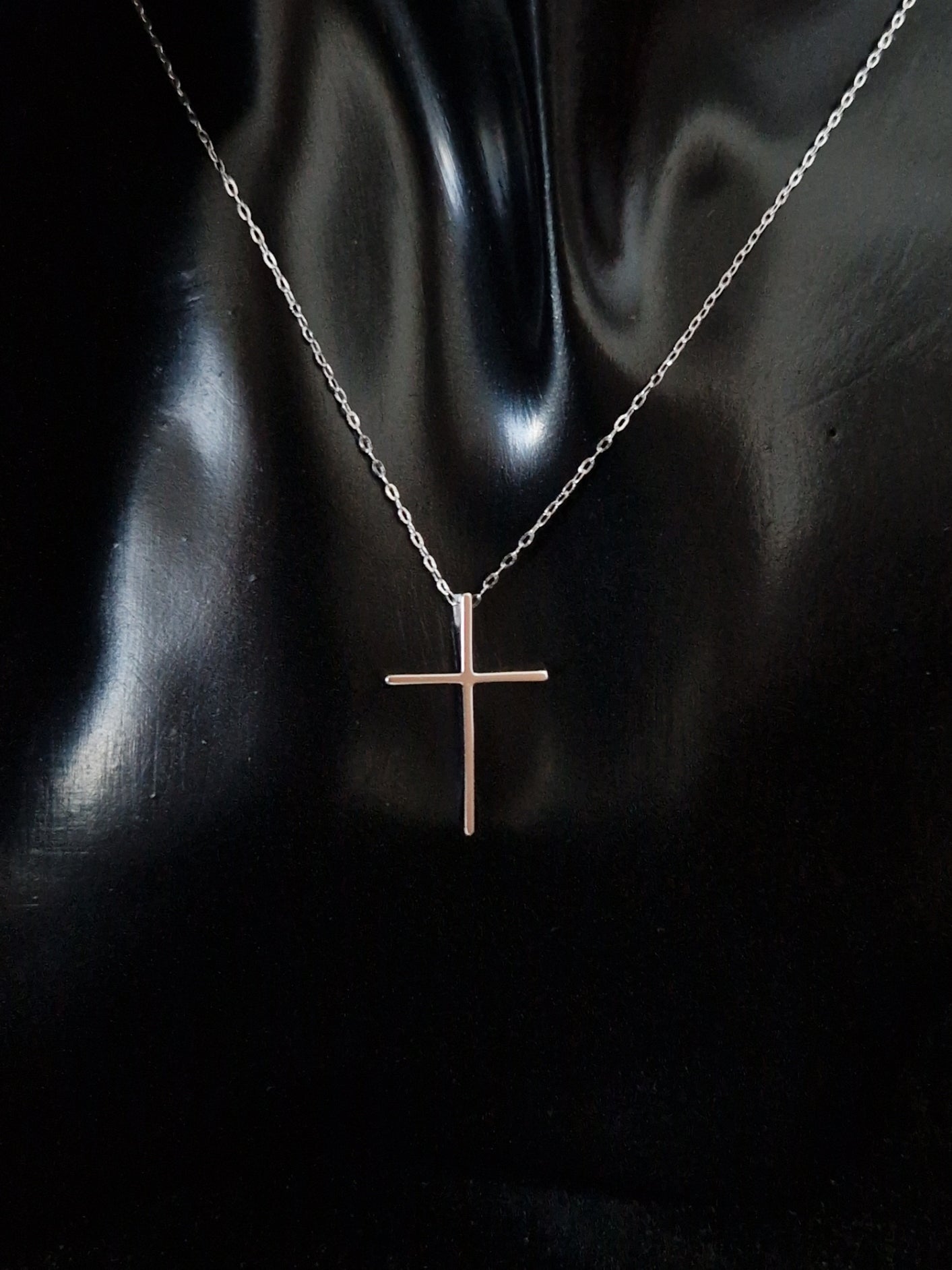 Necklace Pendant Twisted Cross in White Gold 18k