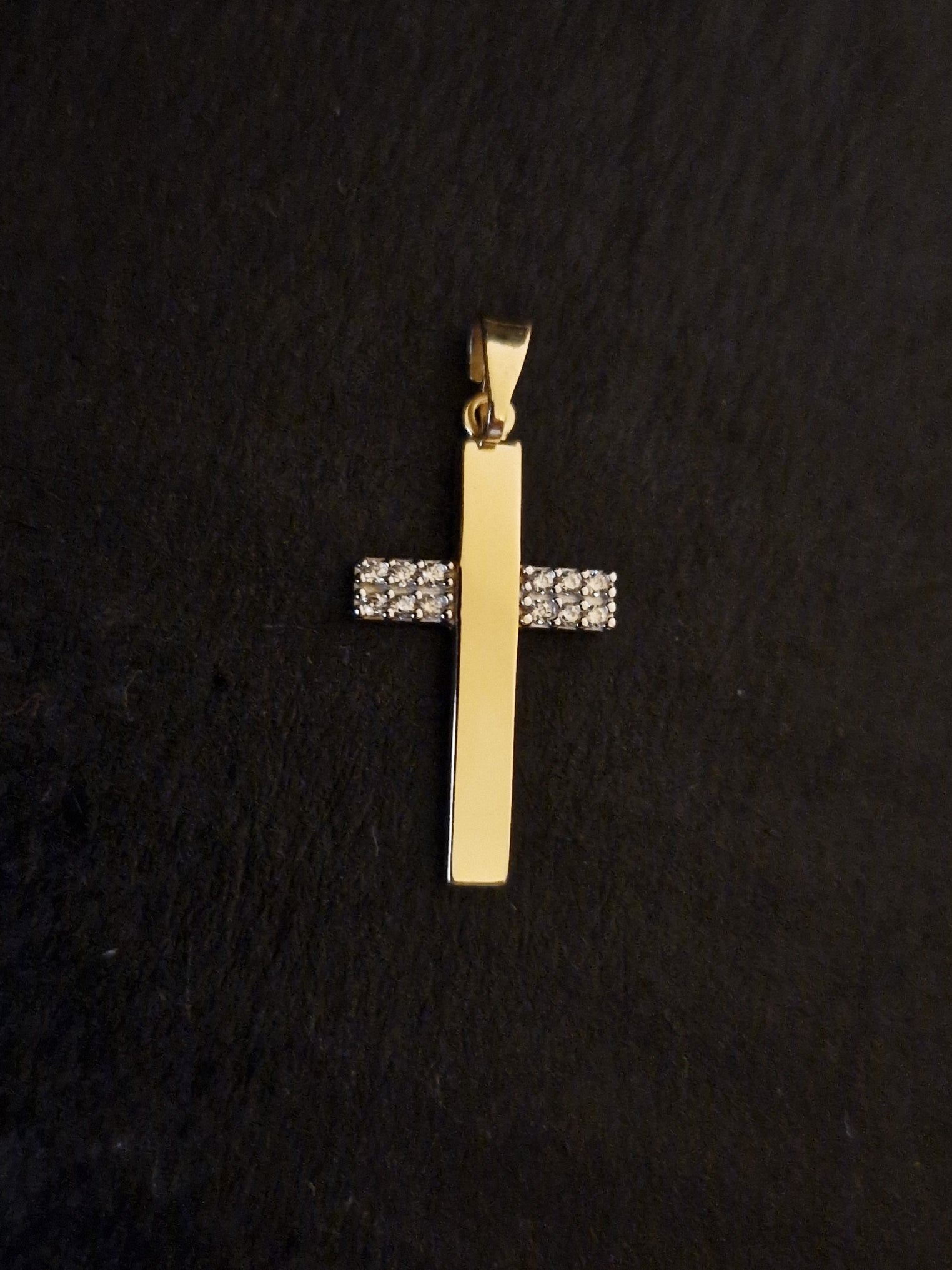 Pendant Cross with White Cubic Zirconia in Gold 18k