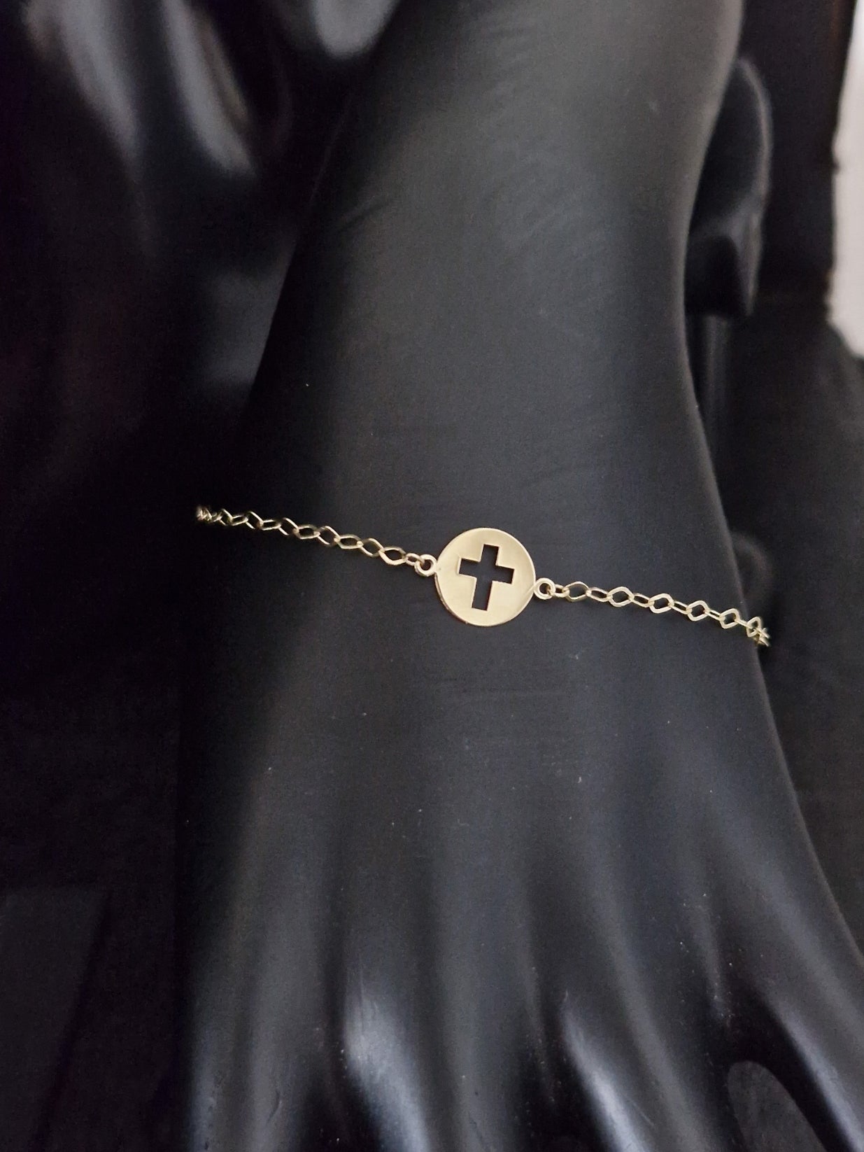 Bracelet Cross in Gold 18k