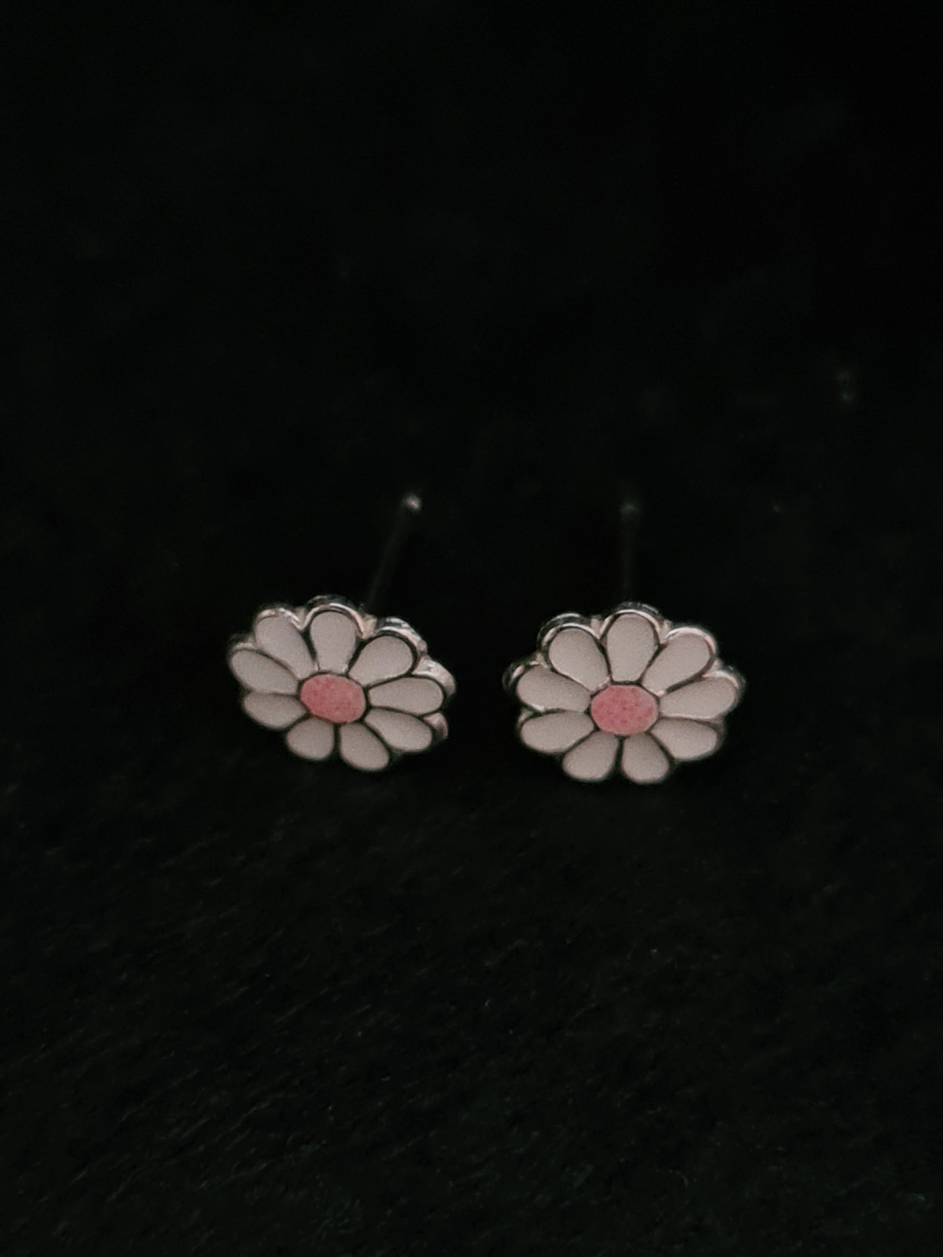 Silver Daisy Flower Stud Earrings