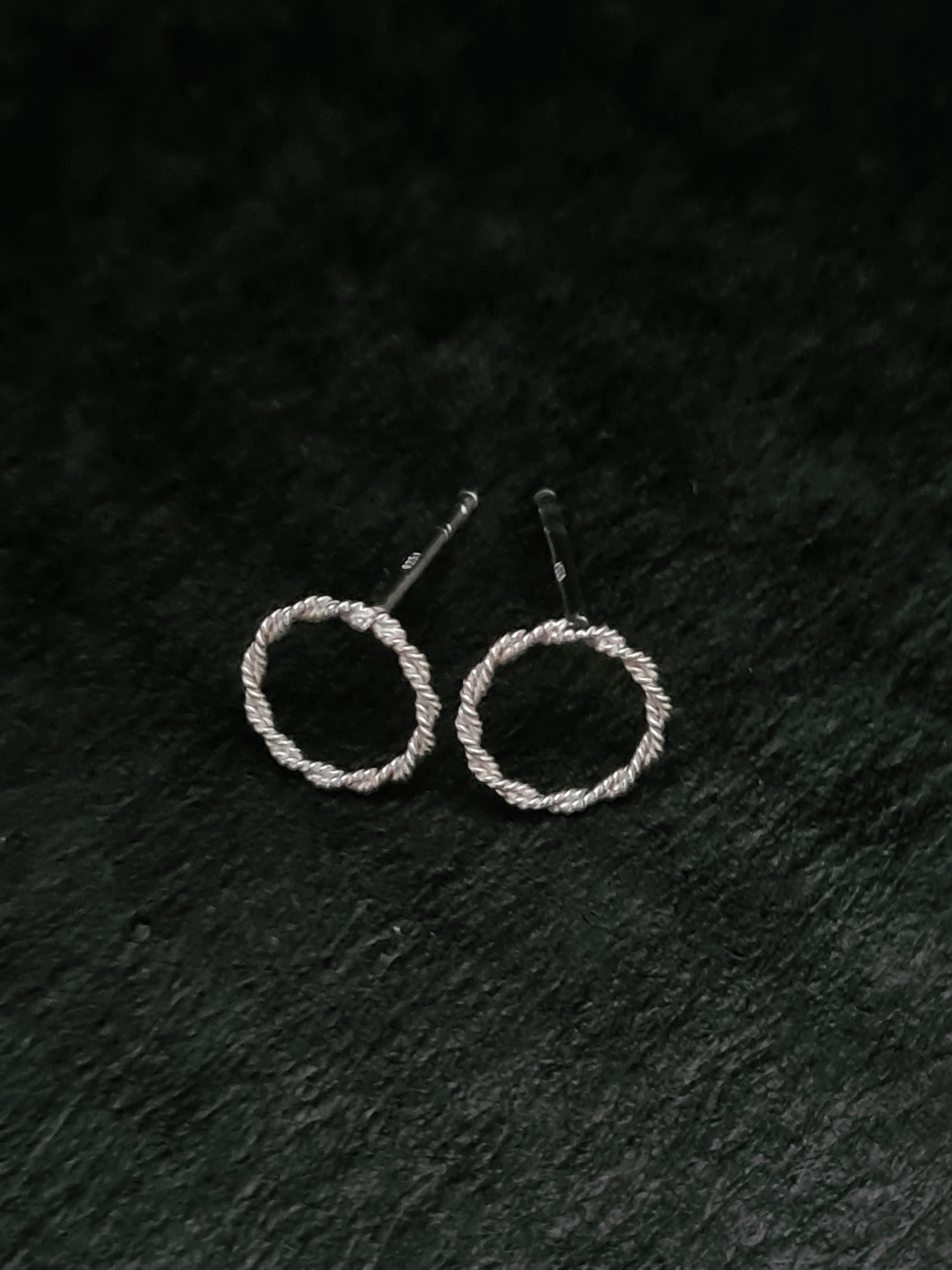 Silver Twist Circle Stud Earrings