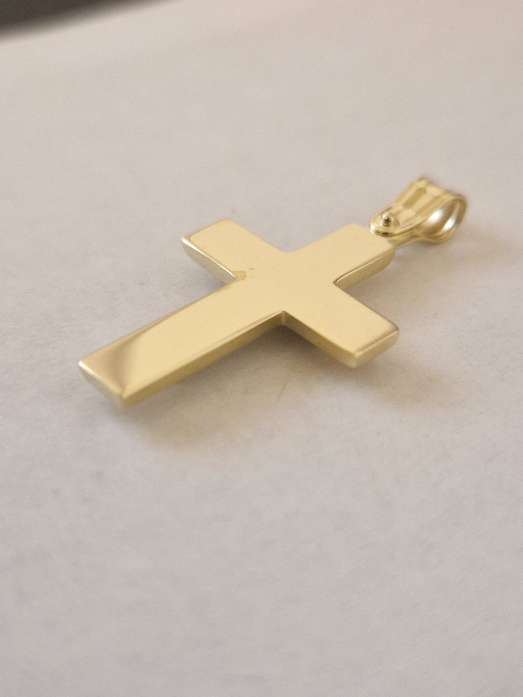 Pendant Cross with White Cubic Zirconia in Gold 18k