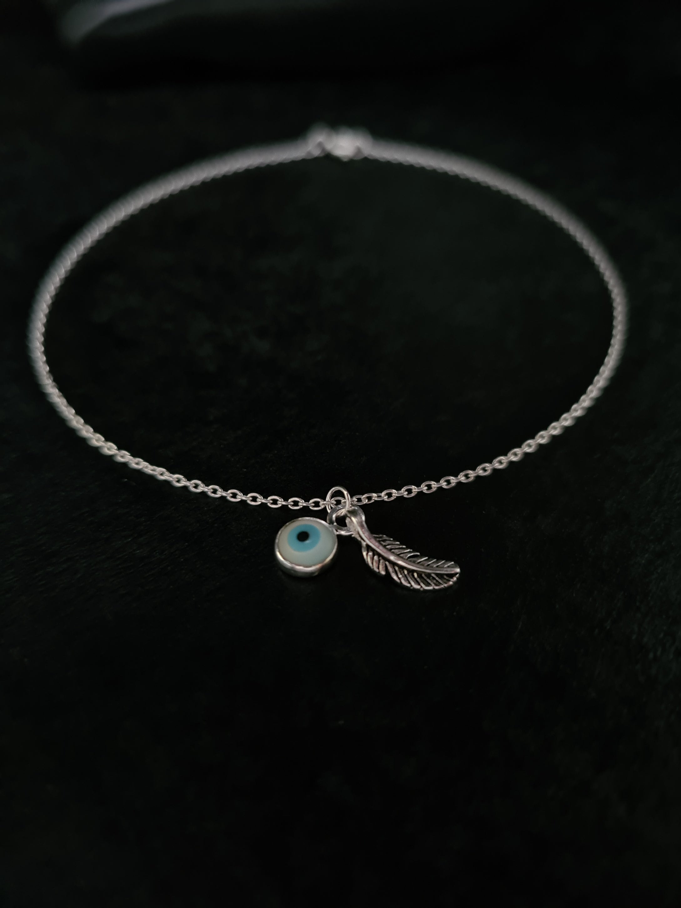 925 FEATHER WITH EYE SHAPED SILVER ANKLET