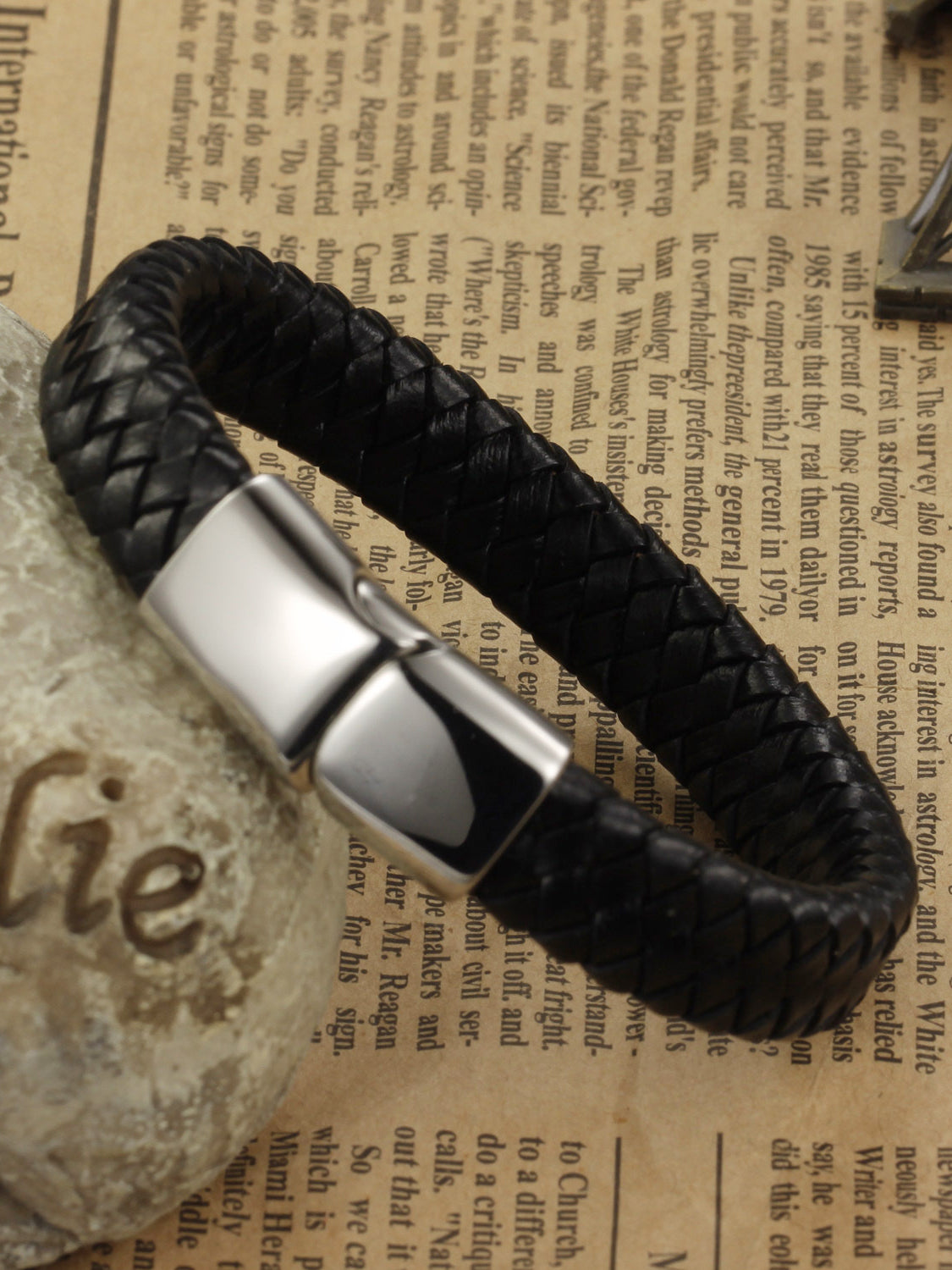 Simple Woven Artificial Leather Titanium Men Bracelet