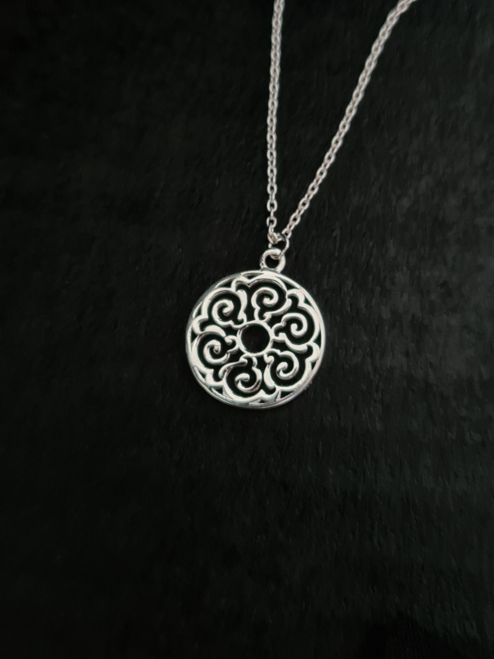 925 SILVER NECKLACE