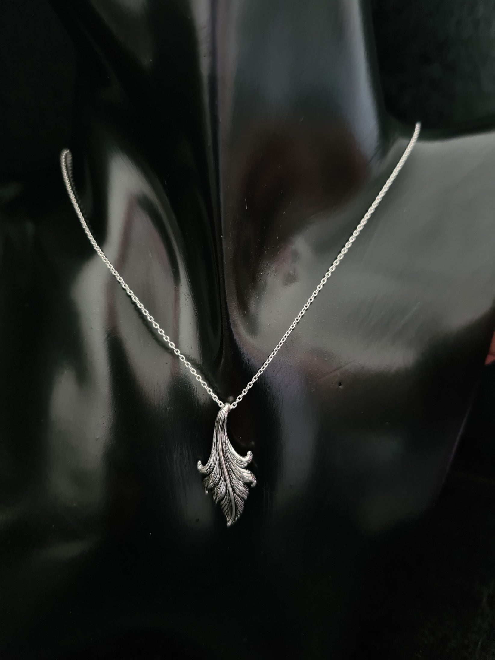 925 FEATHER SILVER NECKLACE