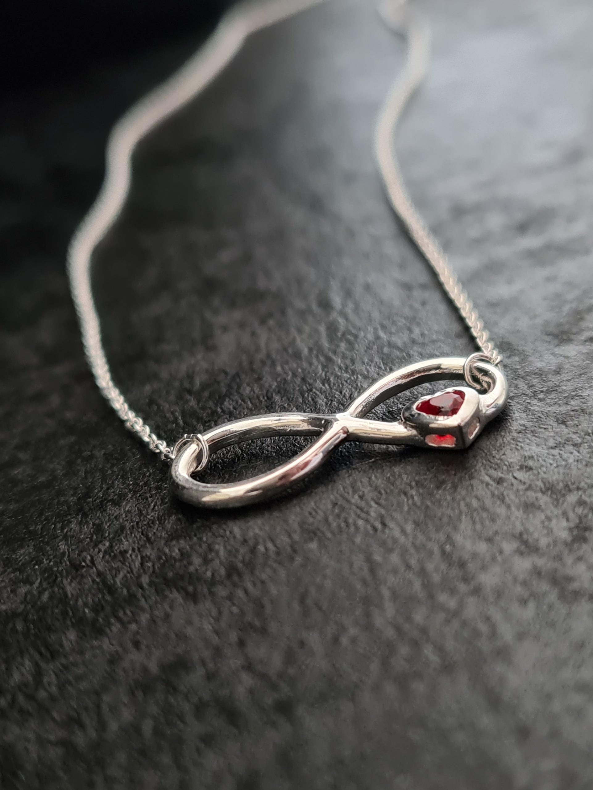 925 INFINITY WITH HEART SHAPED NECKLACE