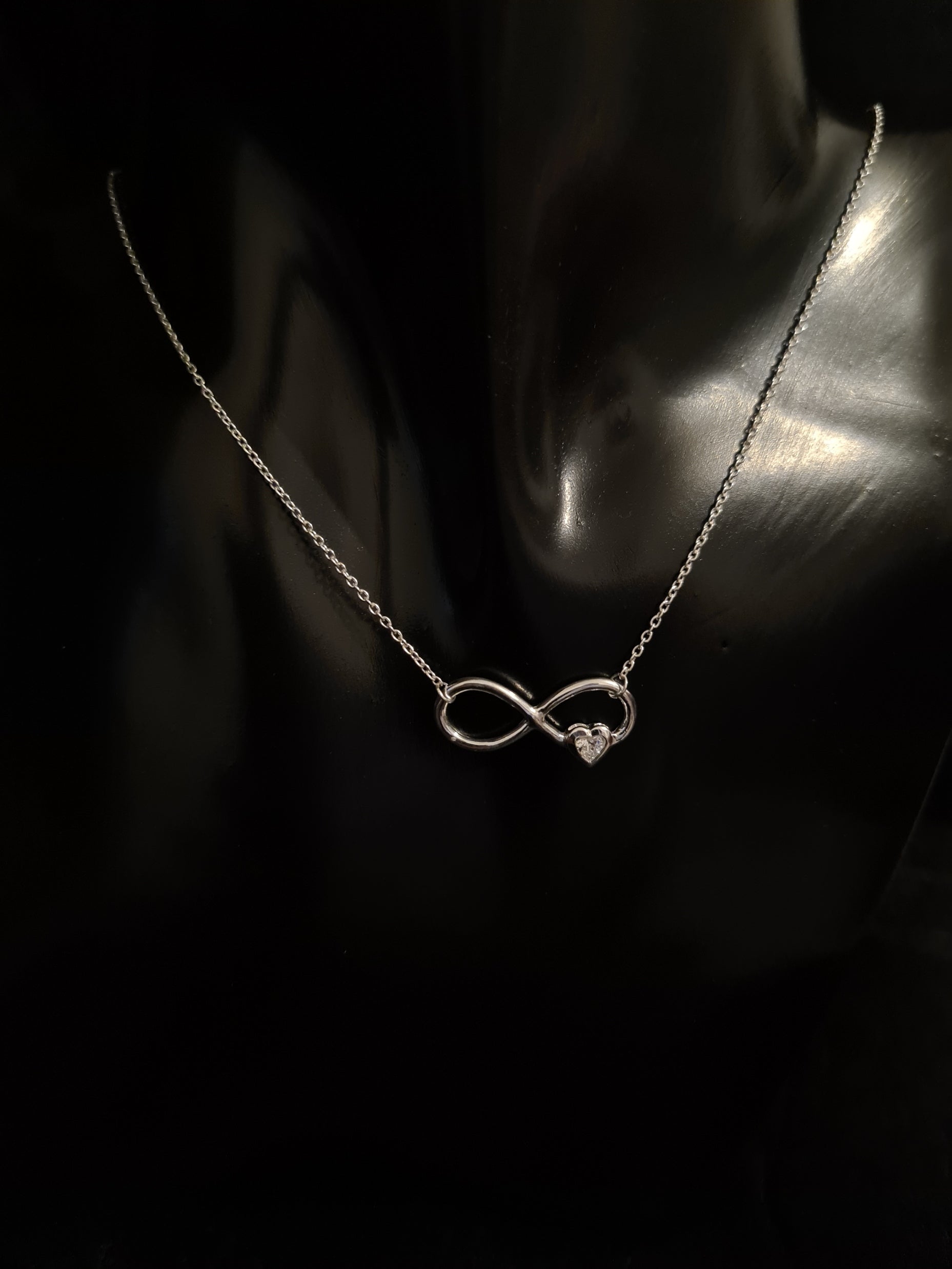 925 INFINITY WITH HEART SHAPED NECKLACE